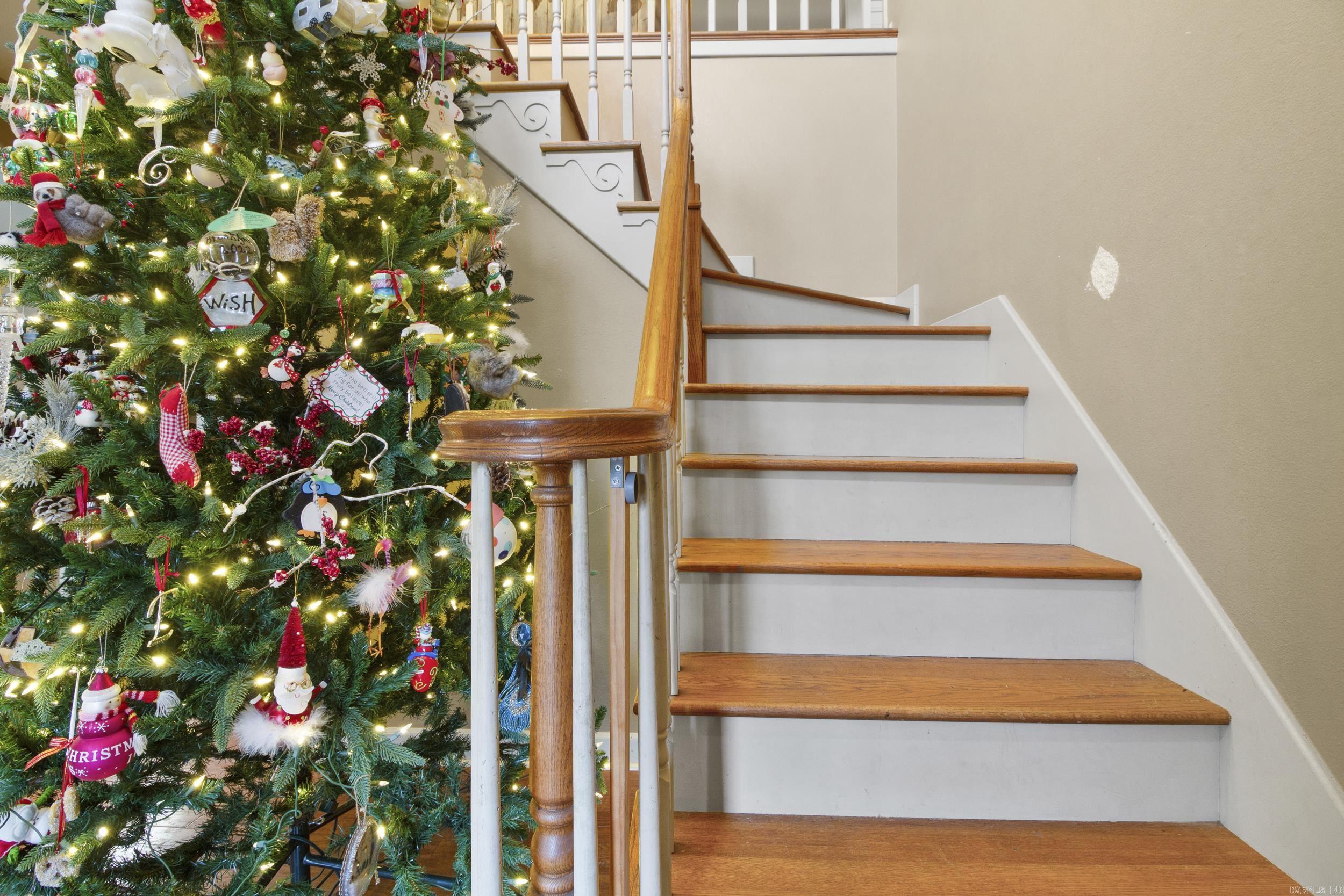 NORTH HILLS ESTATES - Residential