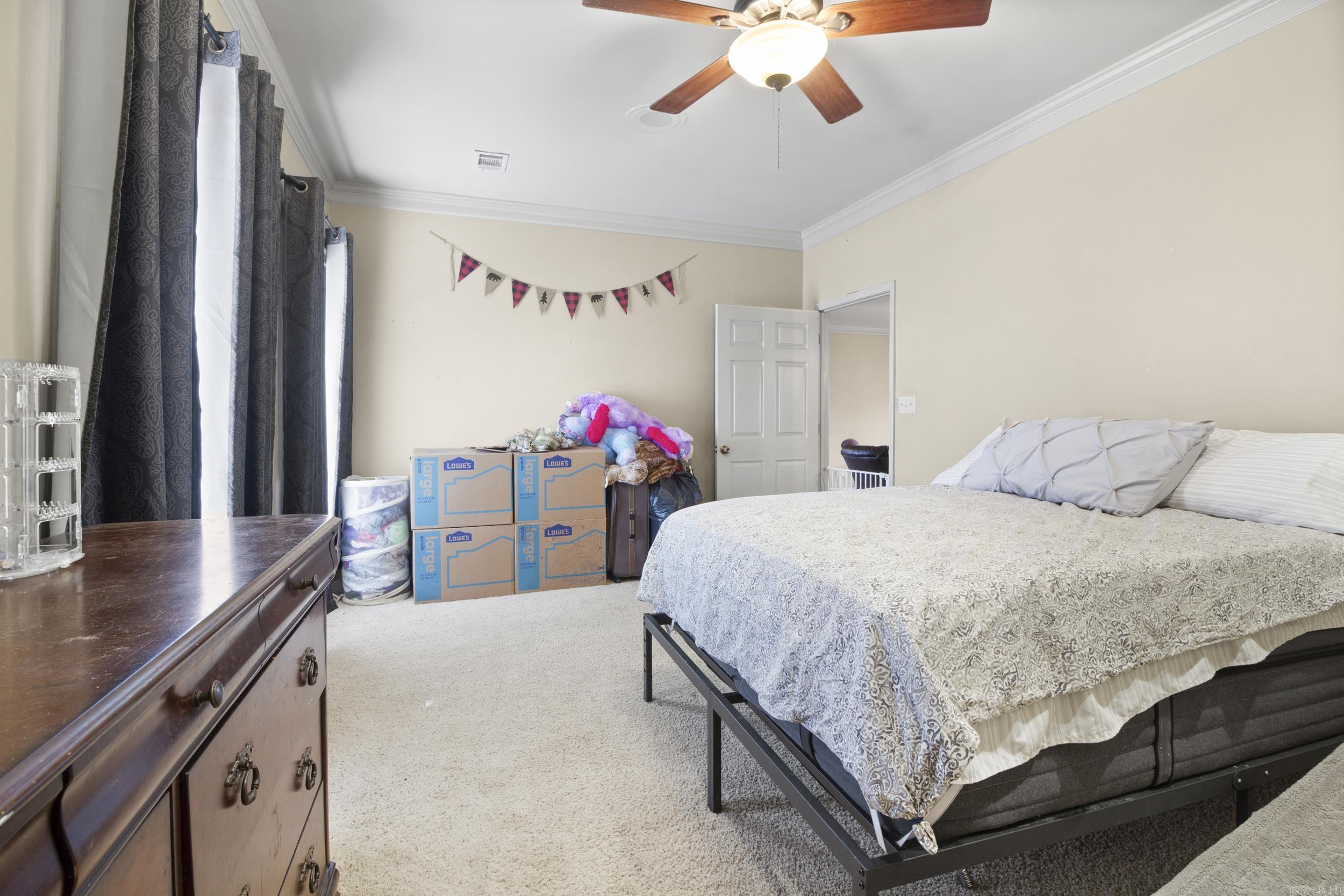 NORTH HILLS ESTATES - Residential