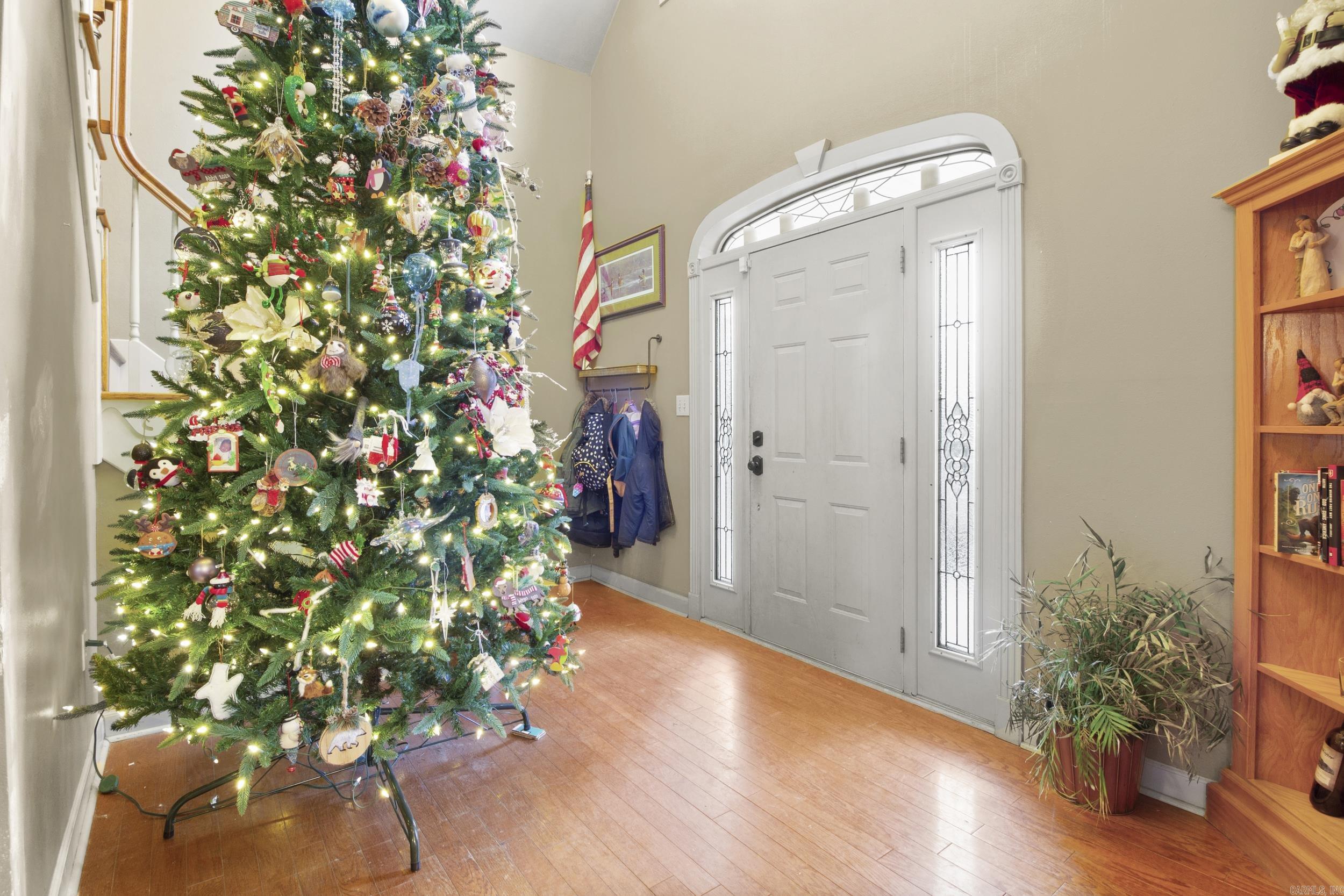 NORTH HILLS ESTATES - Residential