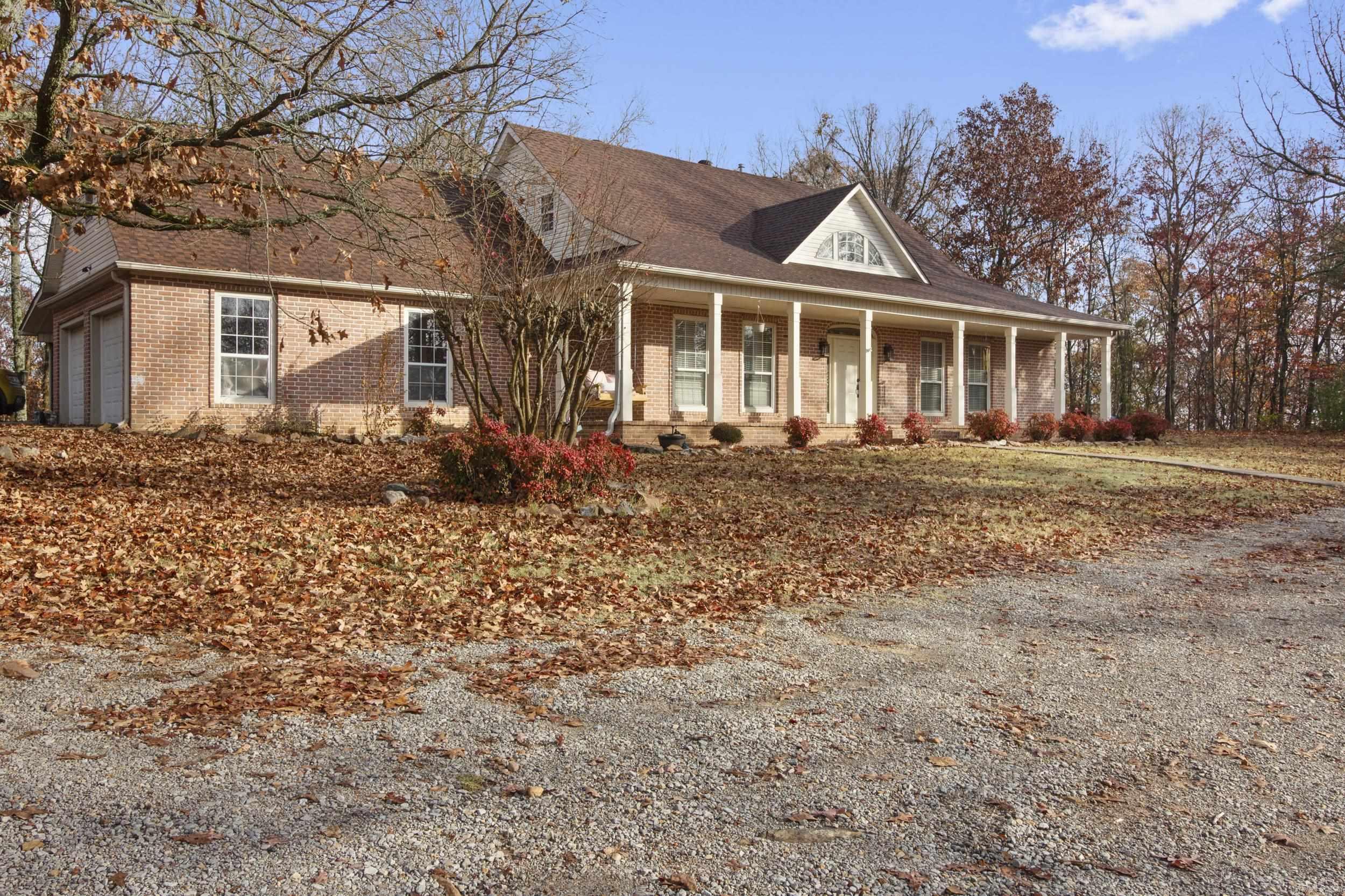 NORTH HILLS ESTATES - Residential