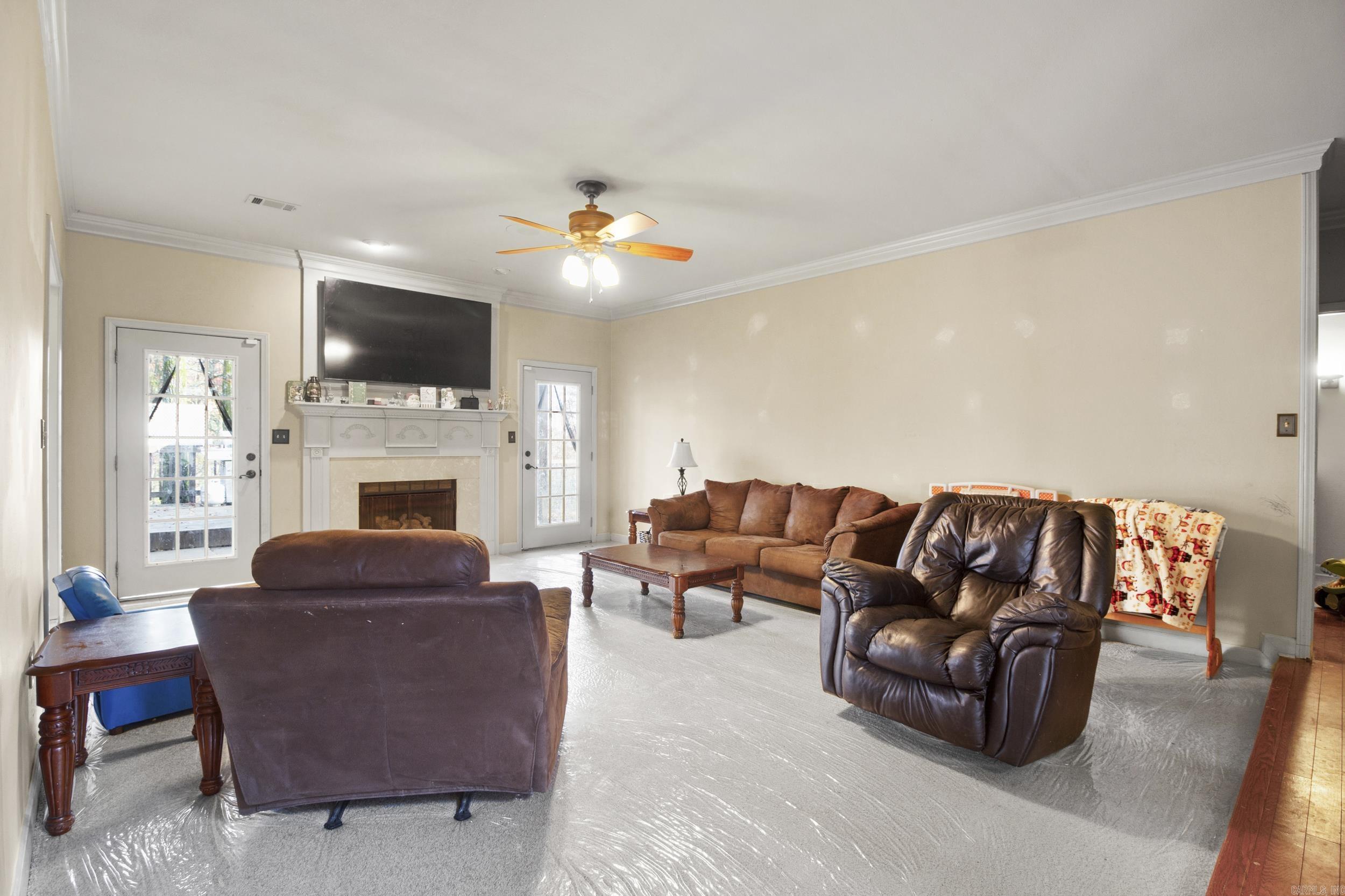 NORTH HILLS ESTATES - Residential