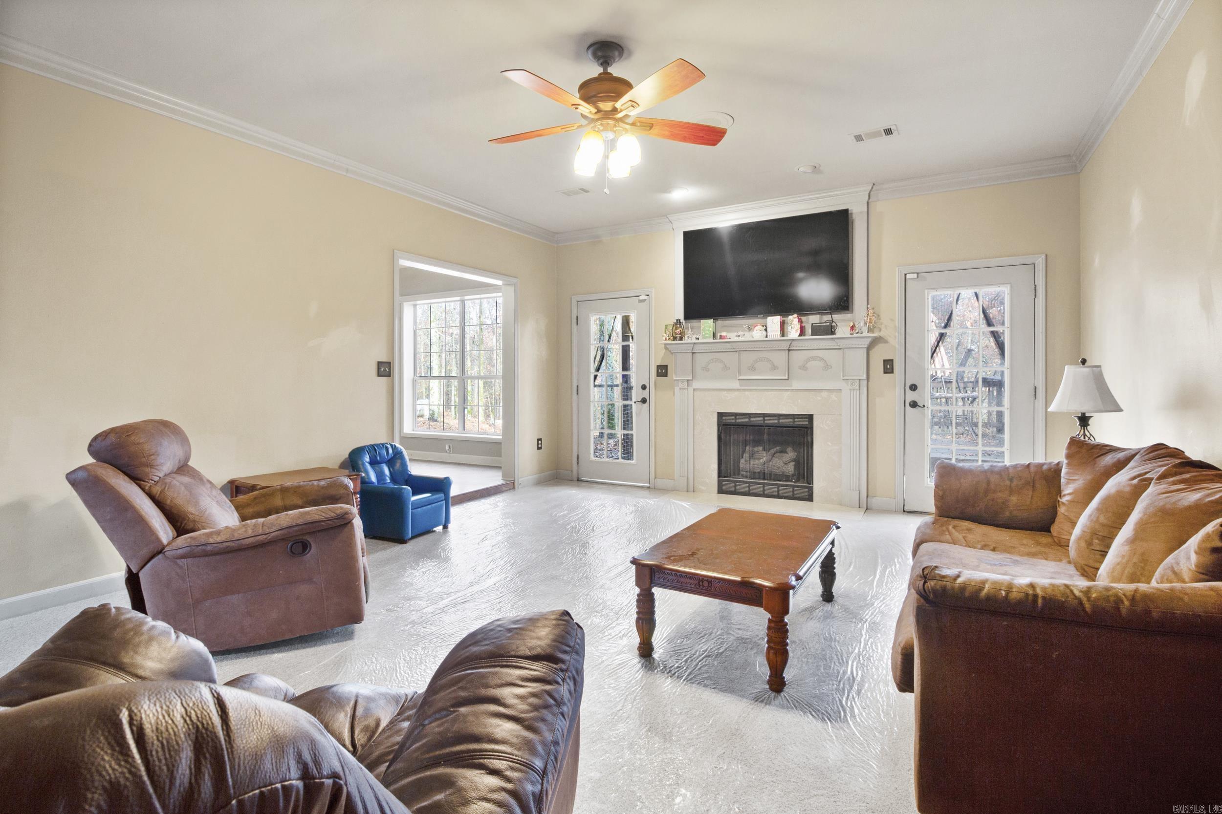 NORTH HILLS ESTATES - Residential