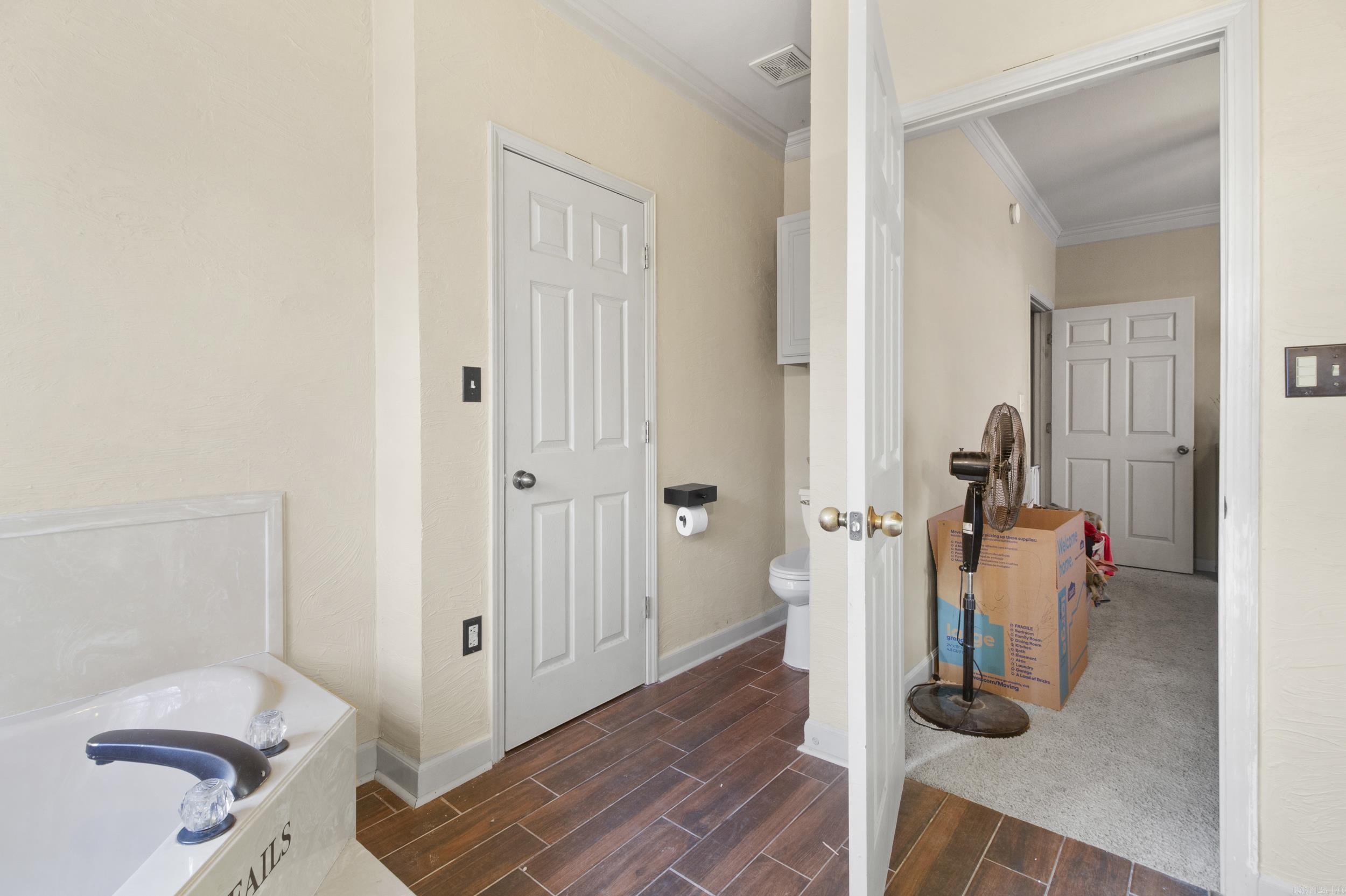 NORTH HILLS ESTATES - Residential