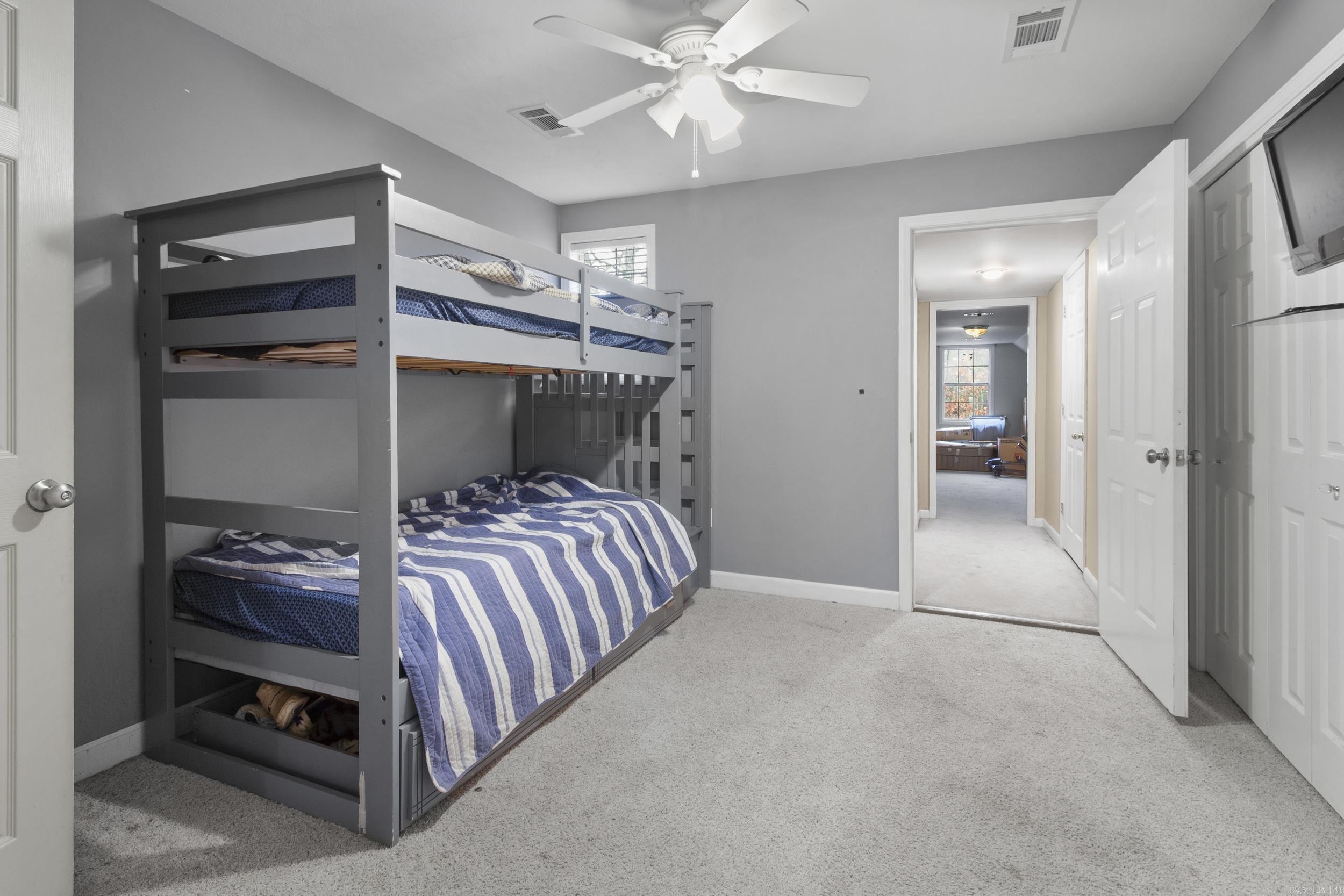 NORTH HILLS ESTATES - Residential