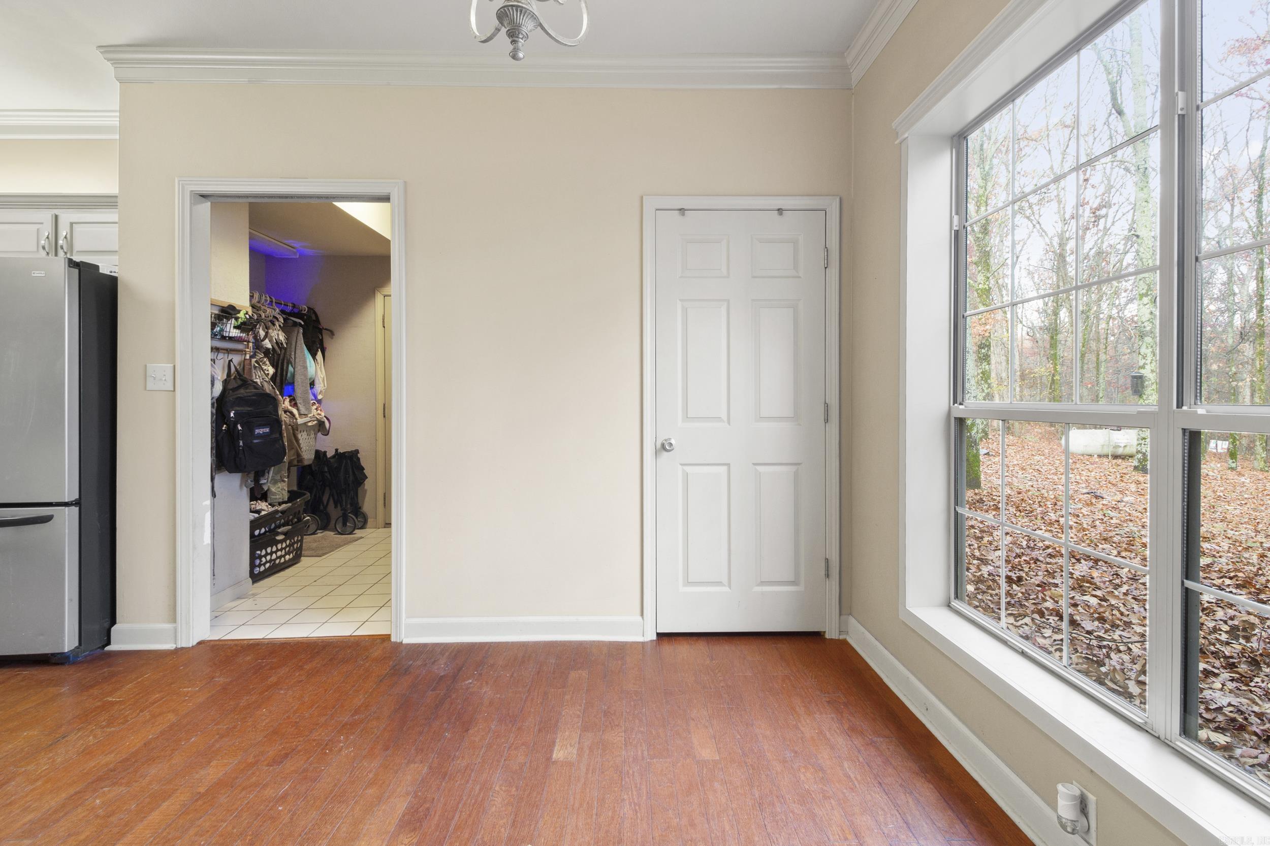 NORTH HILLS ESTATES - Residential