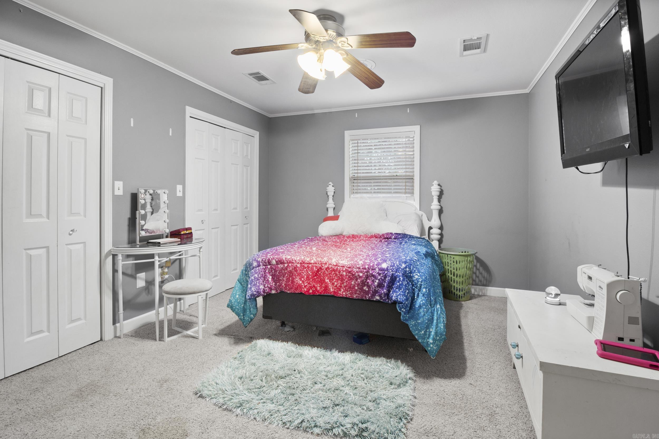 NORTH HILLS ESTATES - Residential