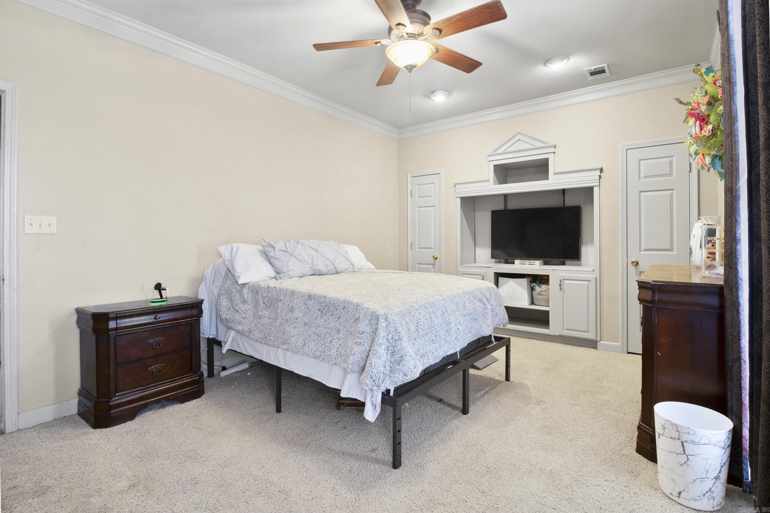 NORTH HILLS ESTATES - Residential