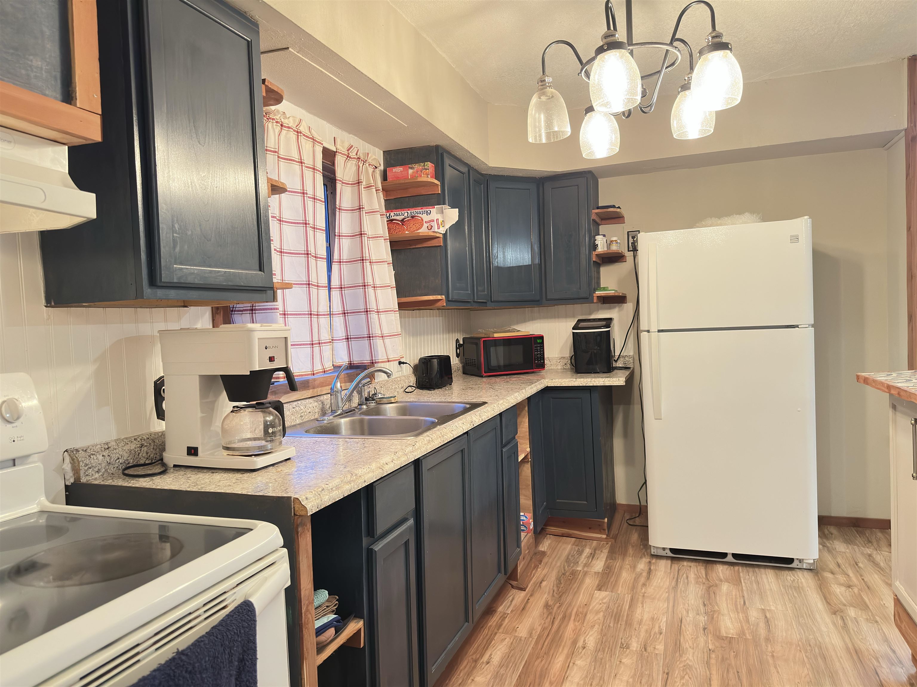 Eighth - Residential