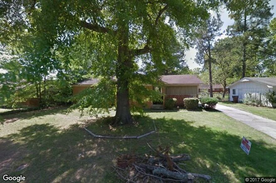 3BR/1.5BA rental home in good condition.