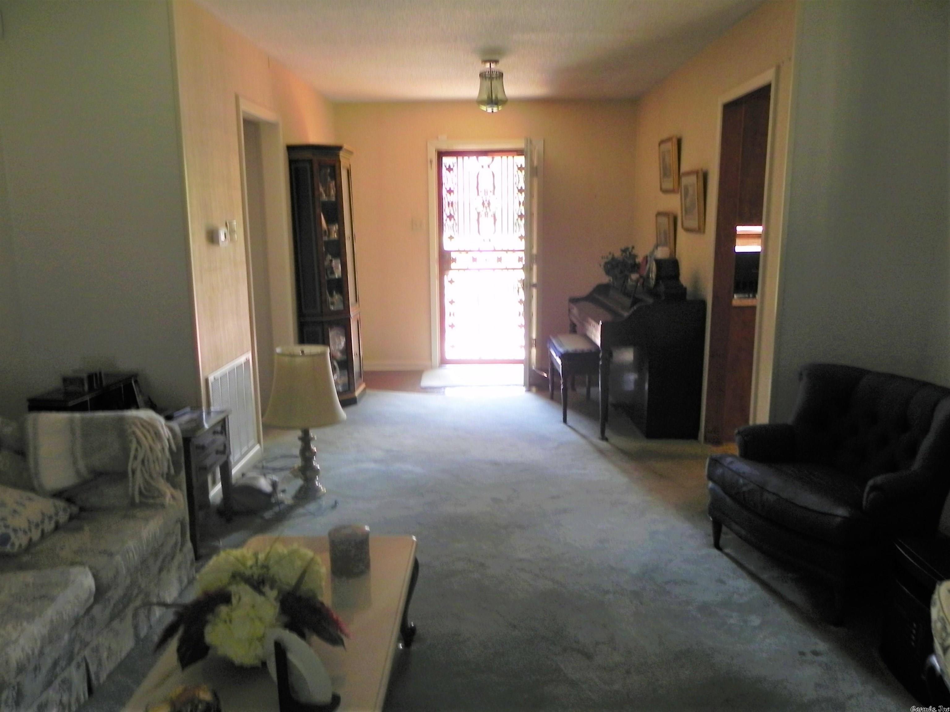 FOXWOOD J - Residential