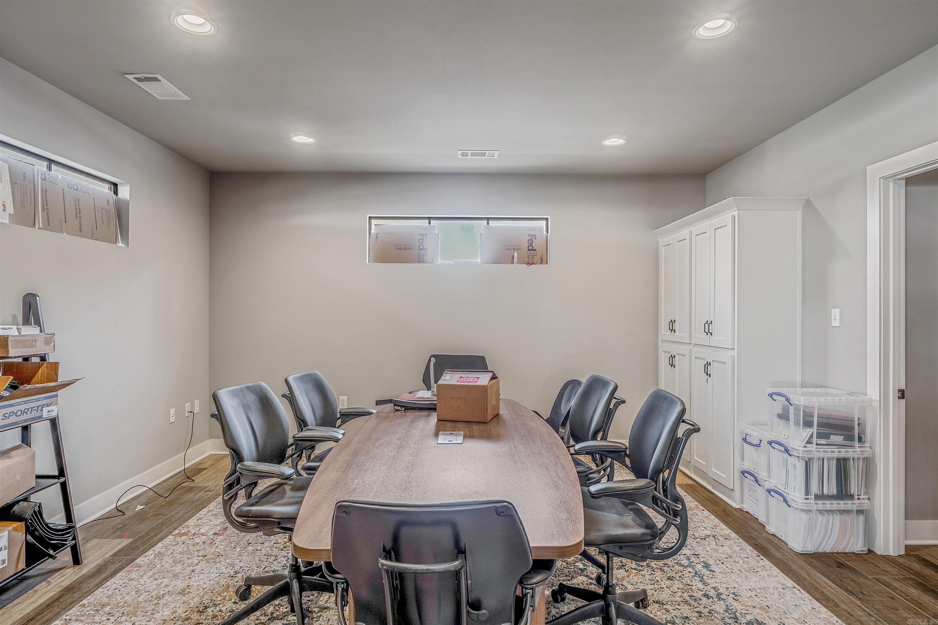 Metropolitan Commercial Estate - Commercial Sale