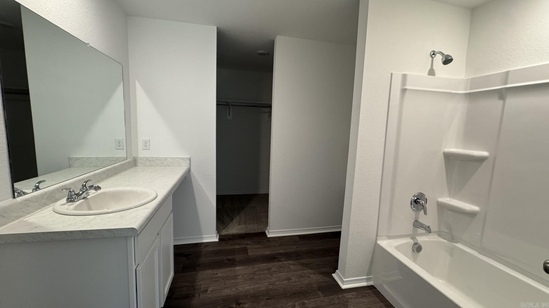 COUNTRY CLUB OF ARK THE - Residential