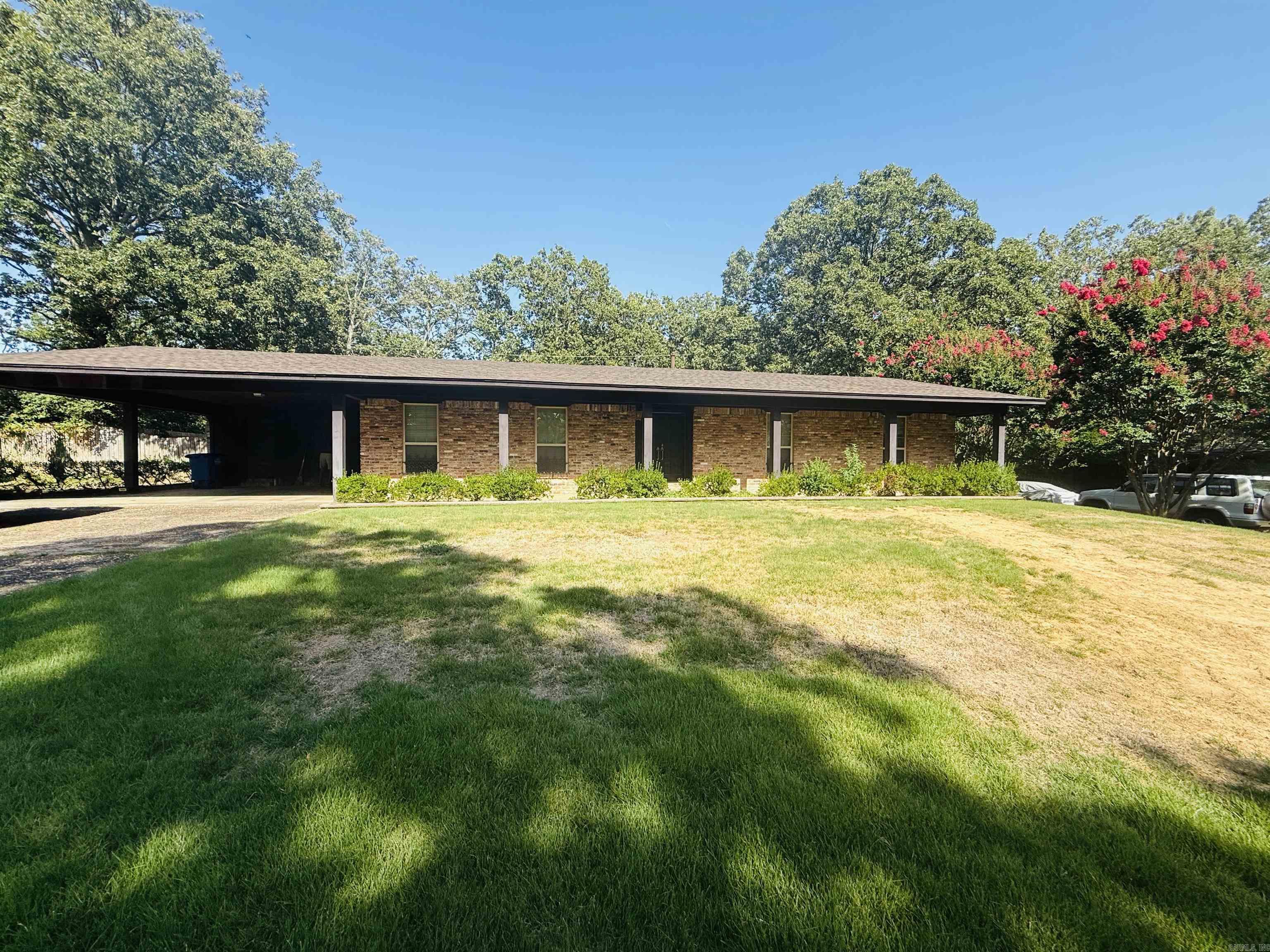 INDIAN HILLS - Residential
