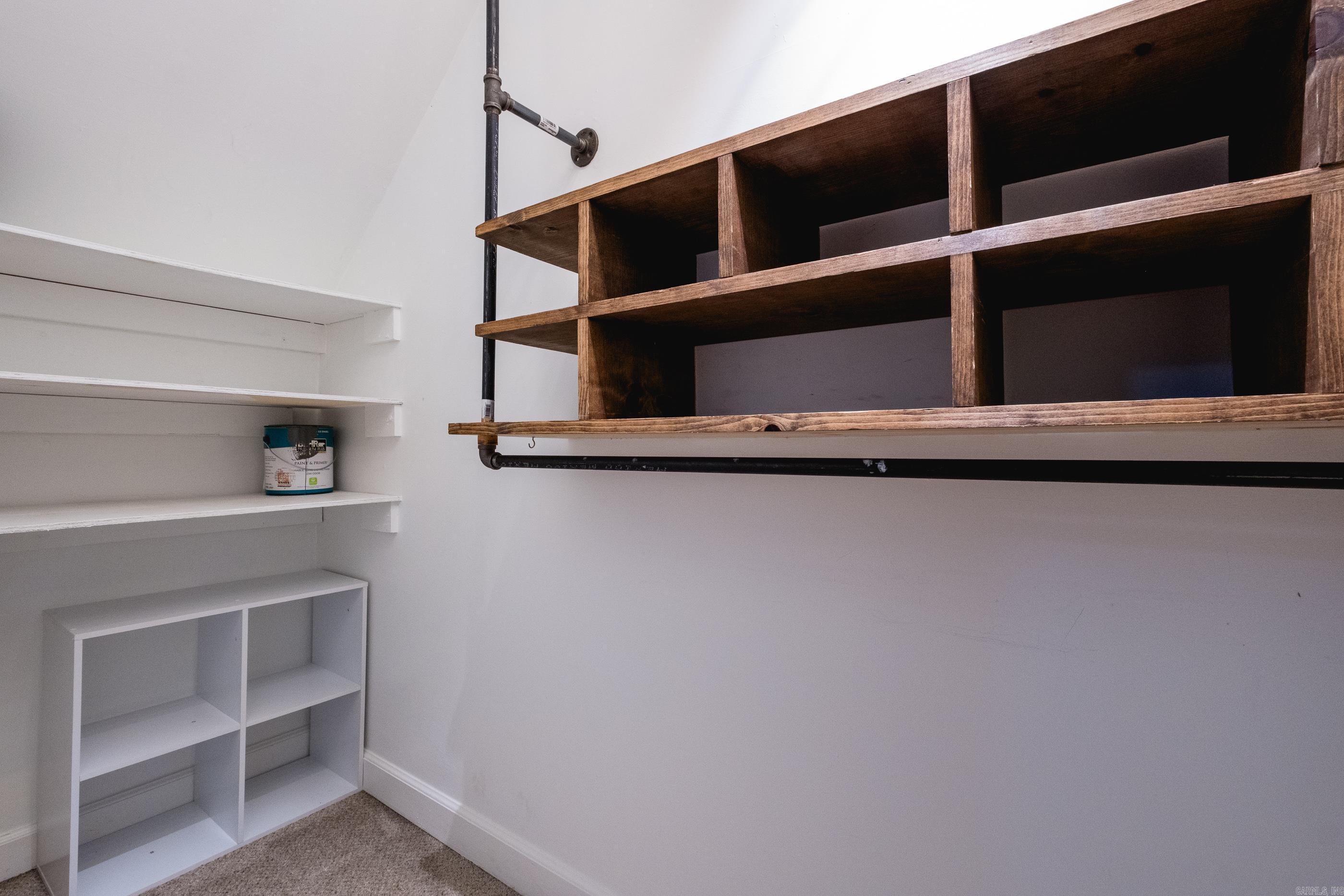 KAVANAUGH PLACE COND - Residential