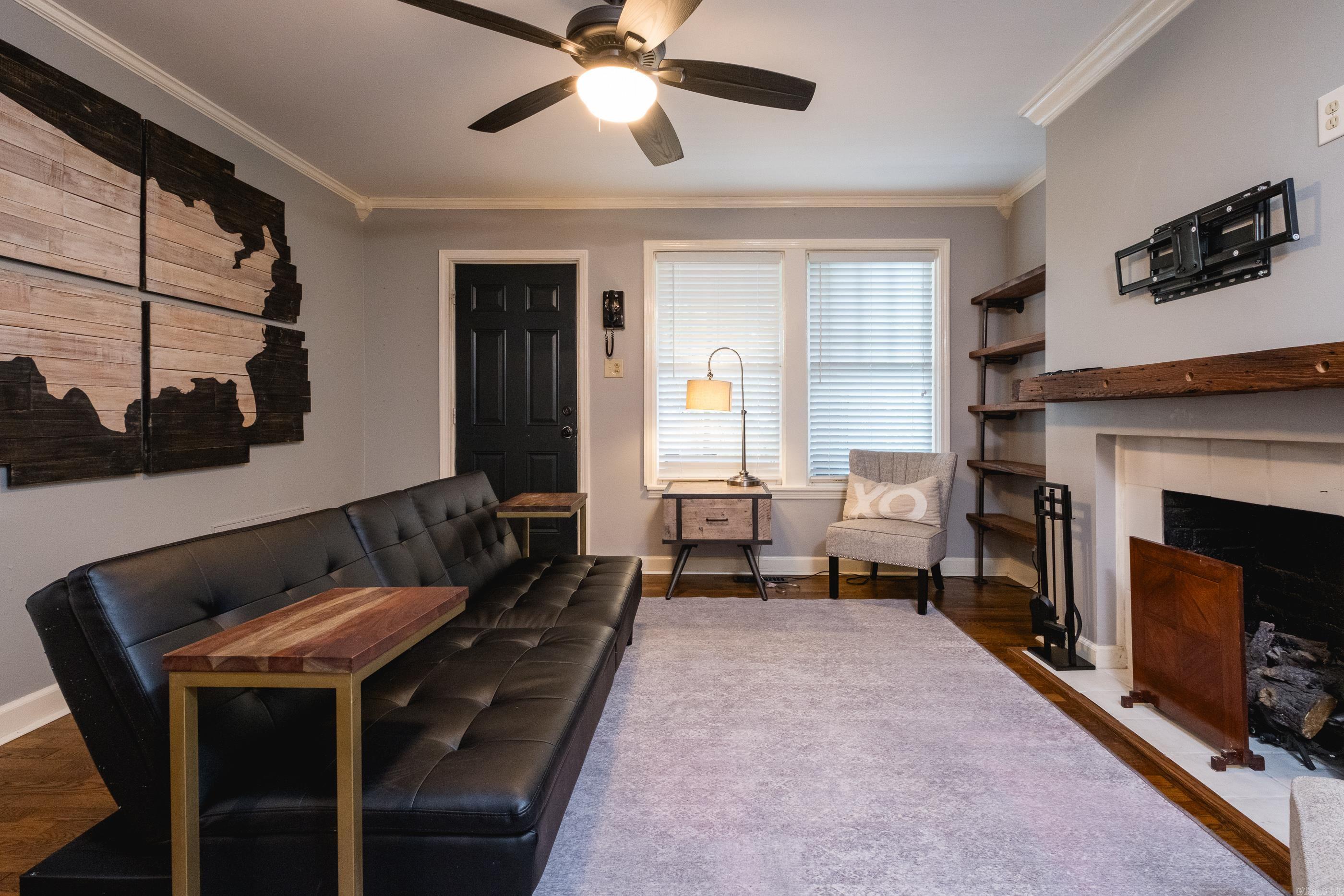 KAVANAUGH PLACE COND - Residential