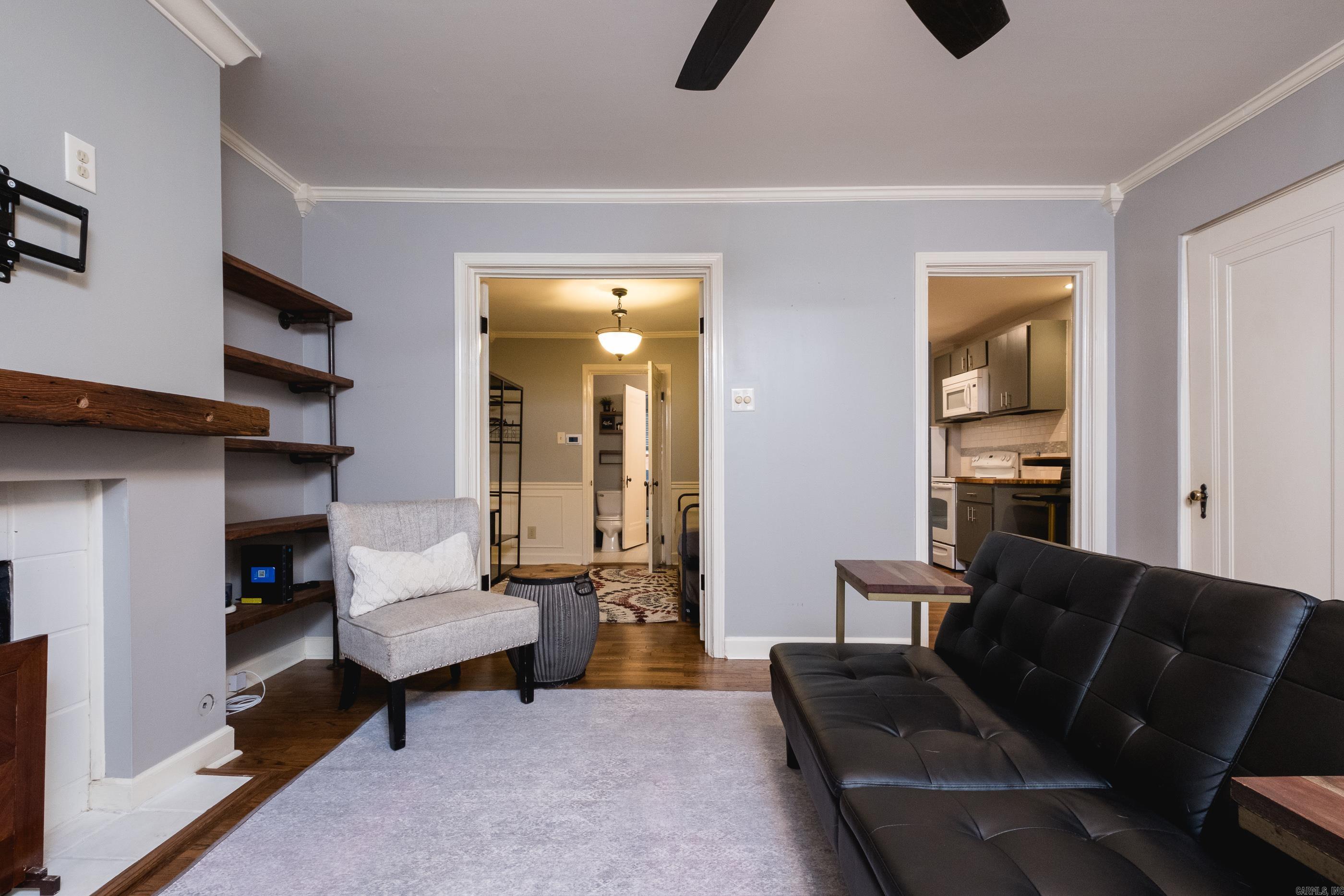 KAVANAUGH PLACE COND - Residential