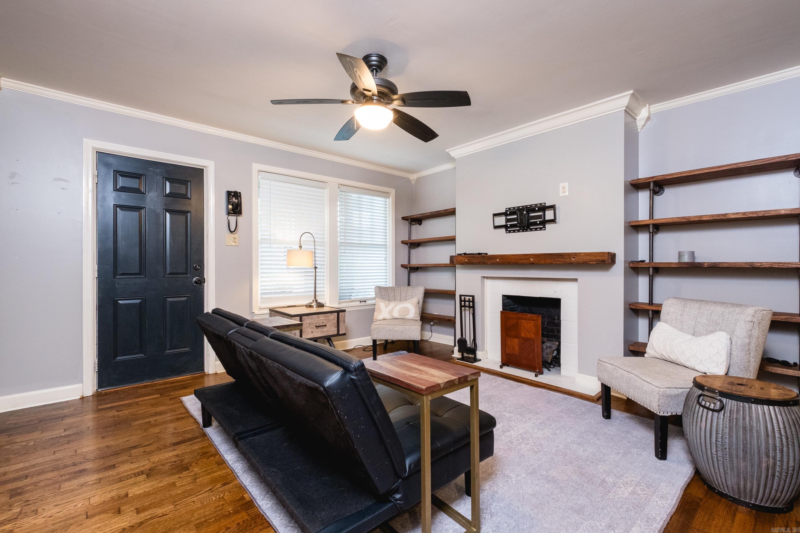 KAVANAUGH PLACE COND - Residential