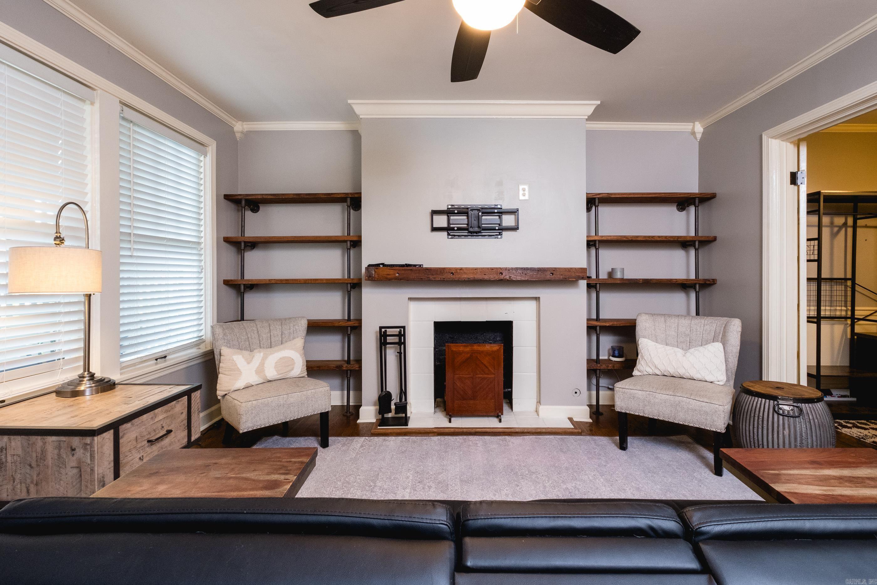 KAVANAUGH PLACE COND - Residential