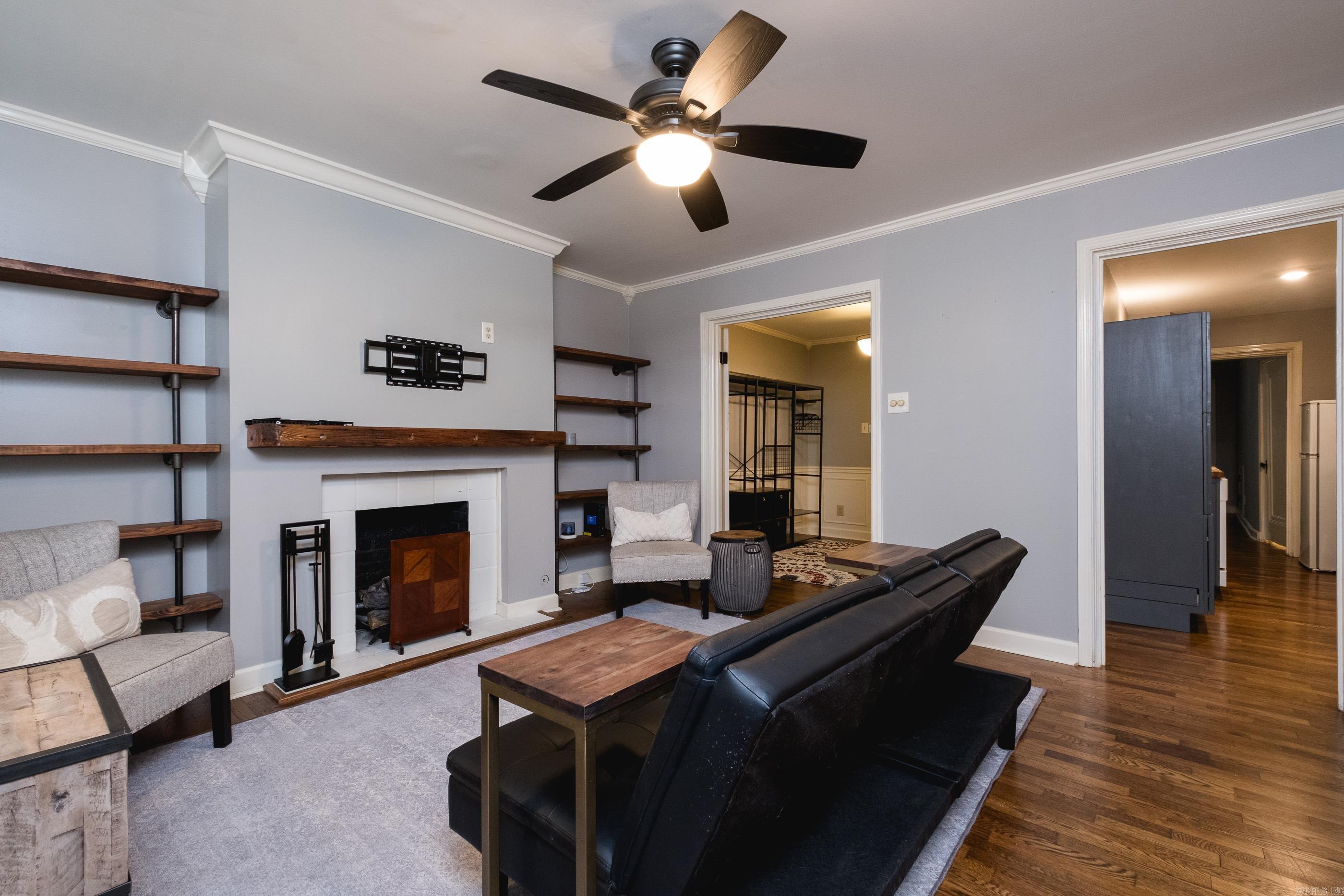 KAVANAUGH PLACE COND - Residential