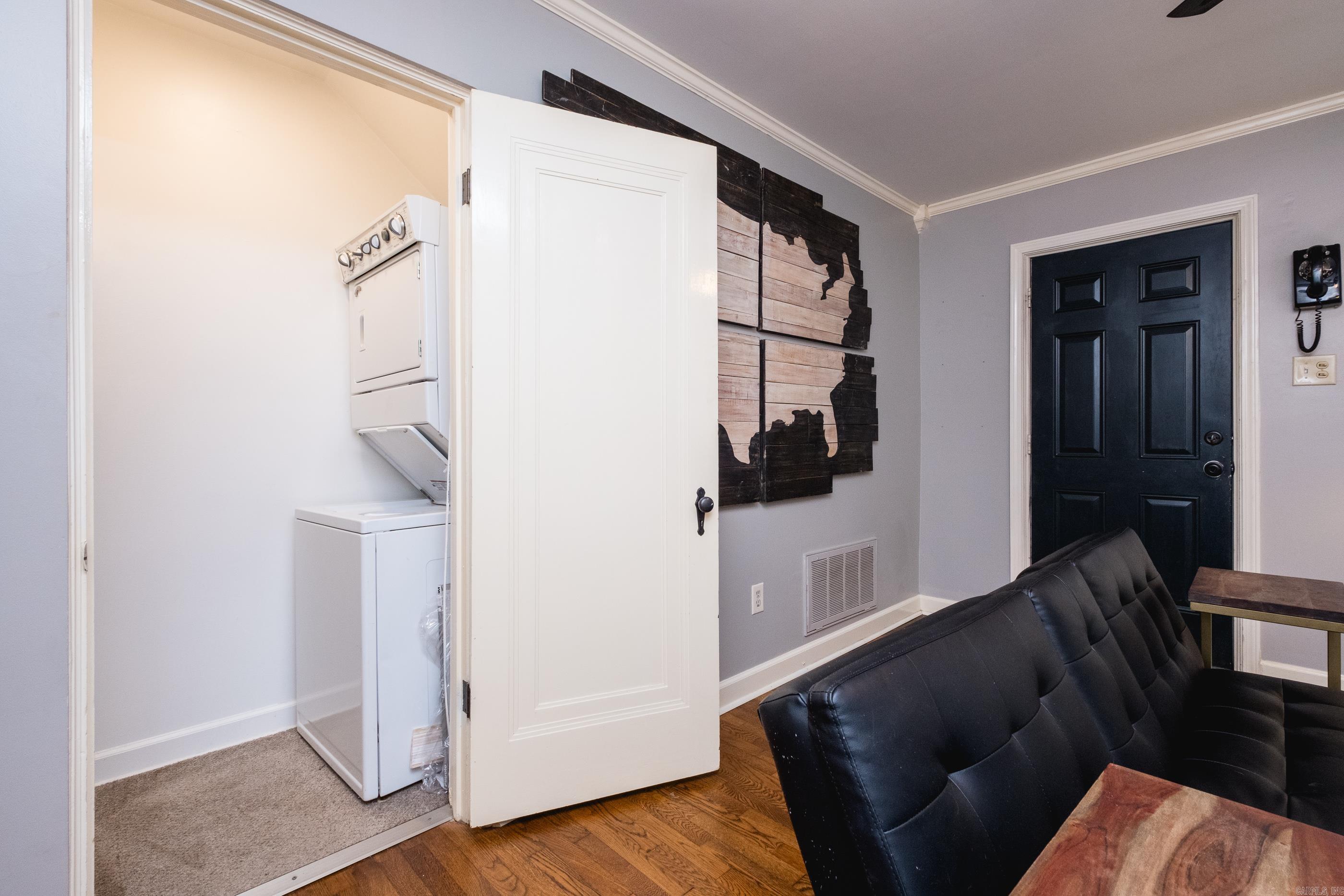 KAVANAUGH PLACE COND - Residential