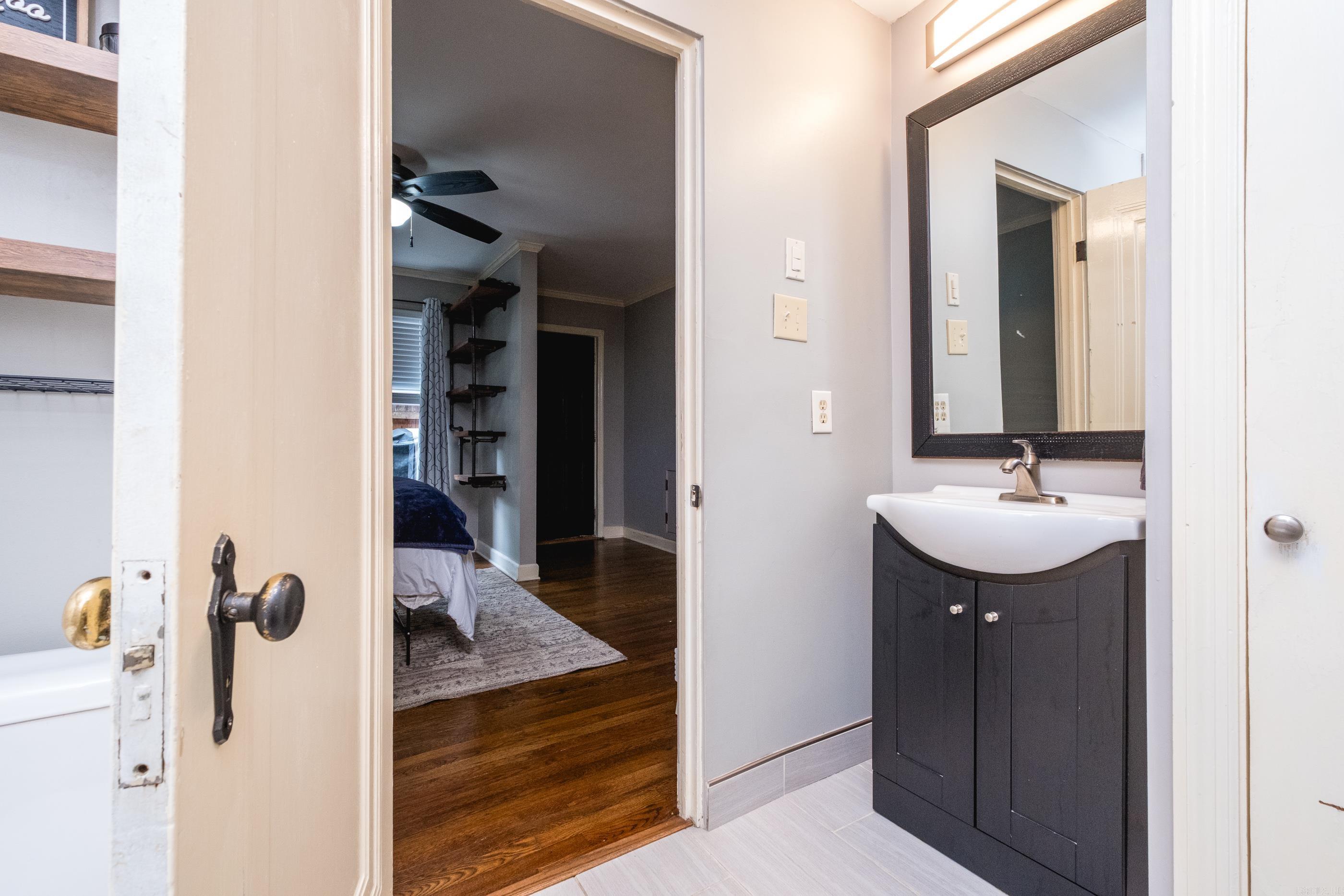 KAVANAUGH PLACE COND - Residential