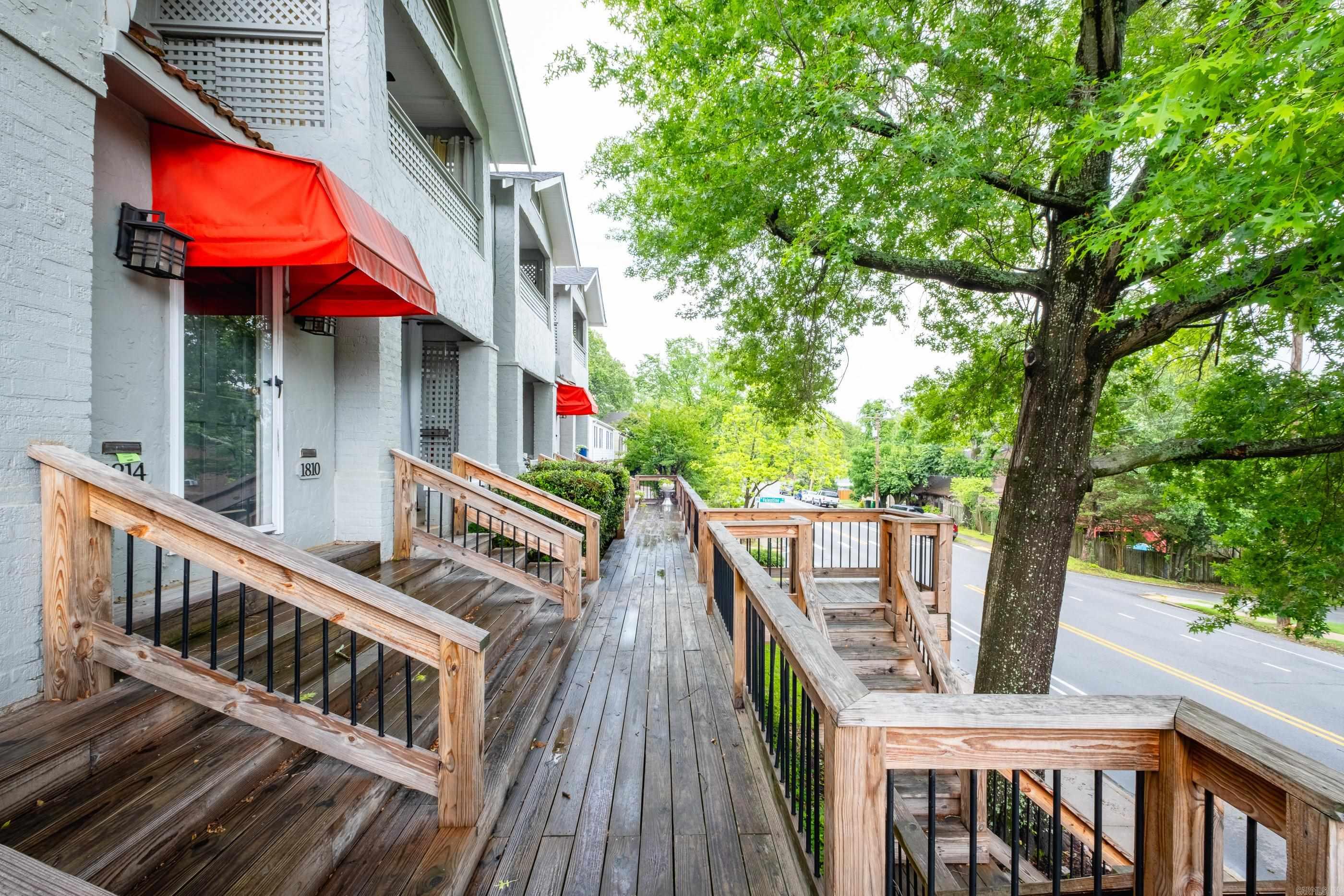 KAVANAUGH PLACE COND - Residential