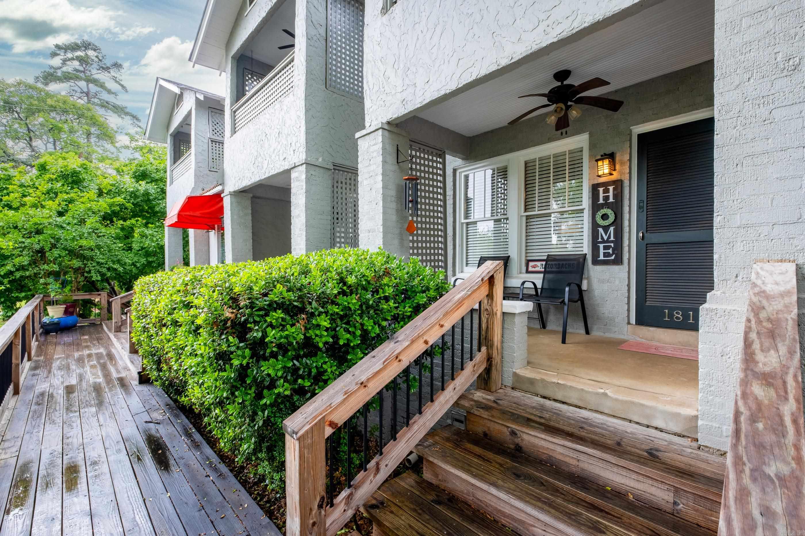 KAVANAUGH PLACE COND - Residential