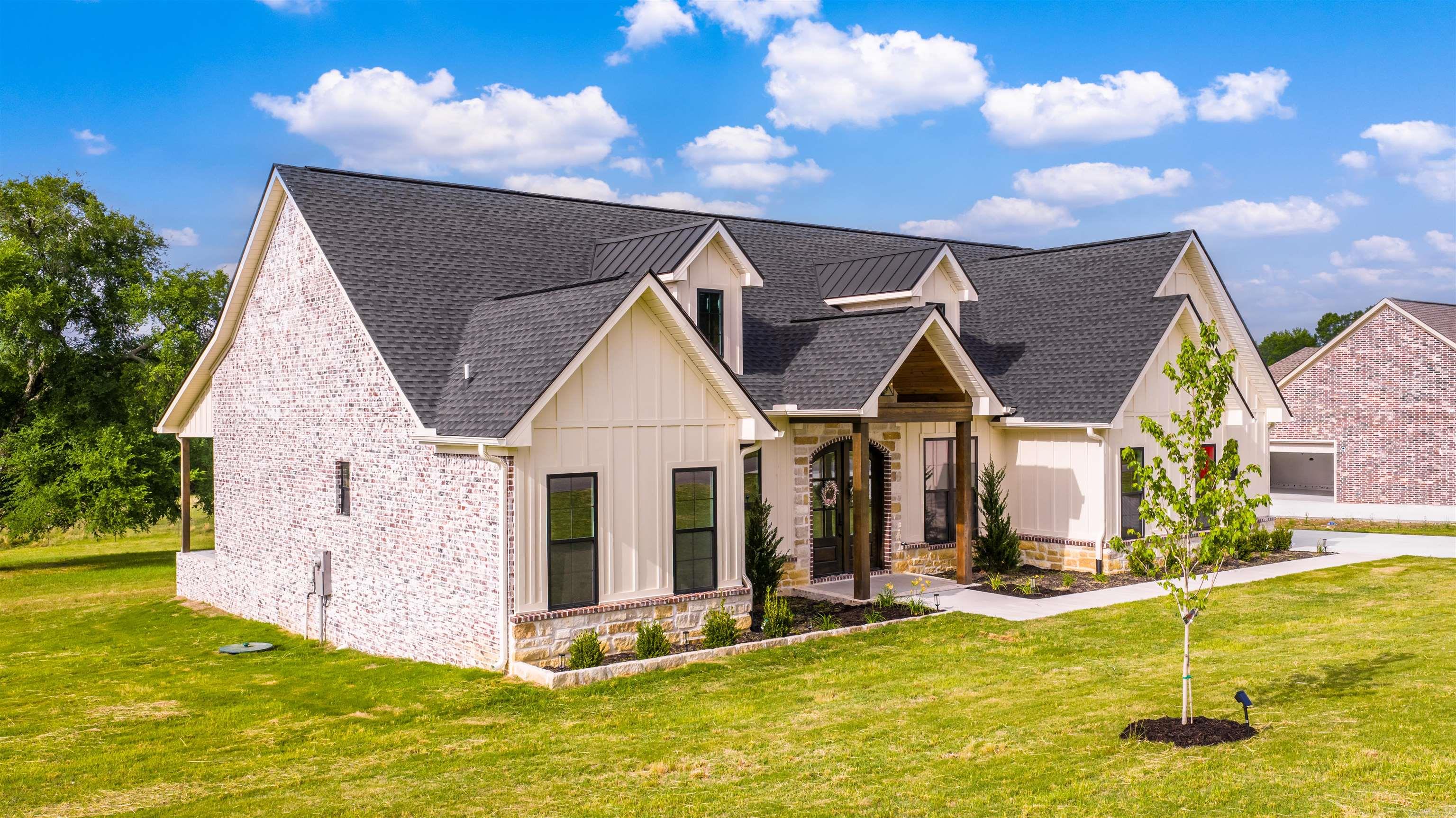 REYNOLDS RIDGE - Residential