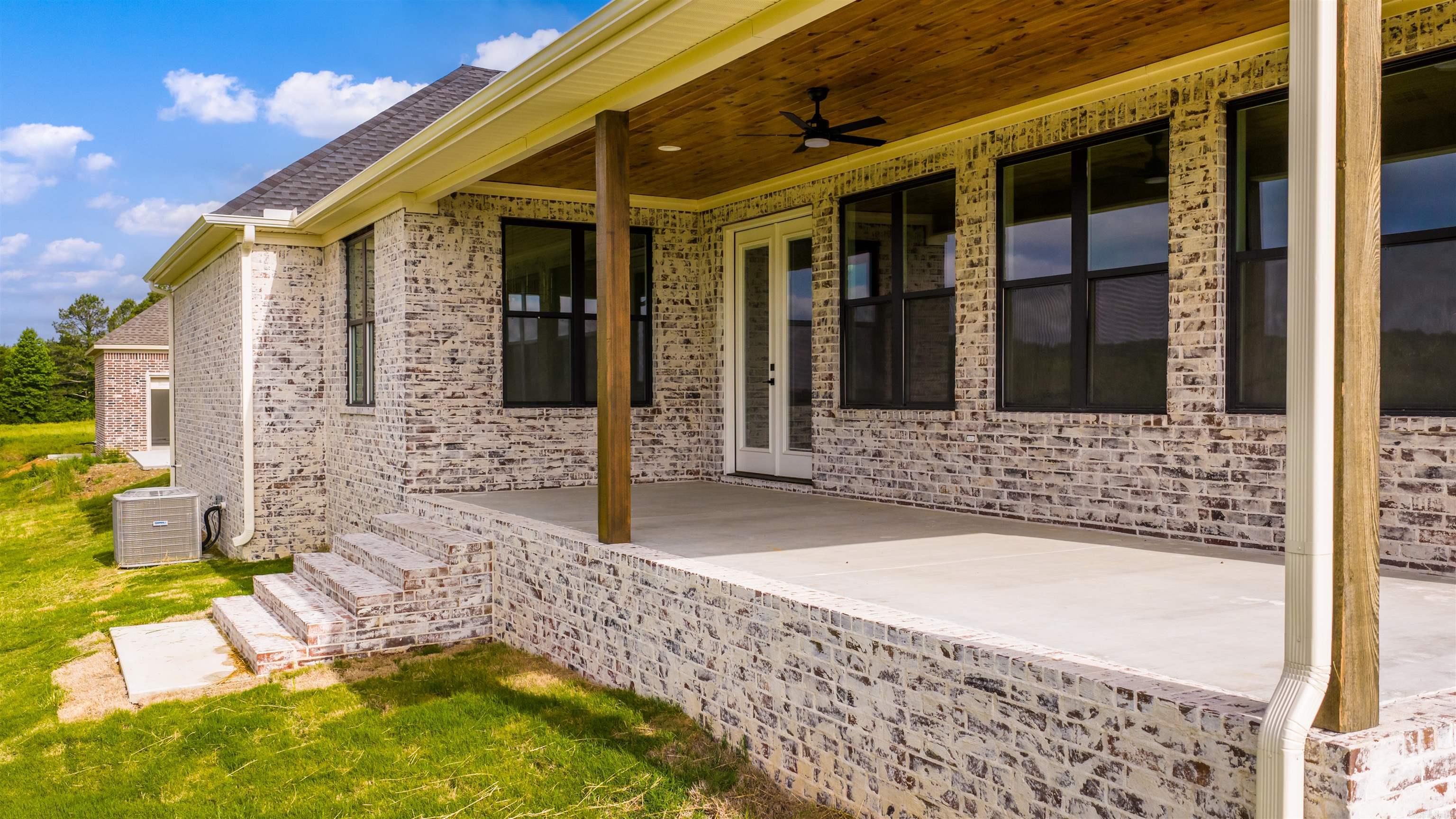 REYNOLDS RIDGE - Residential
