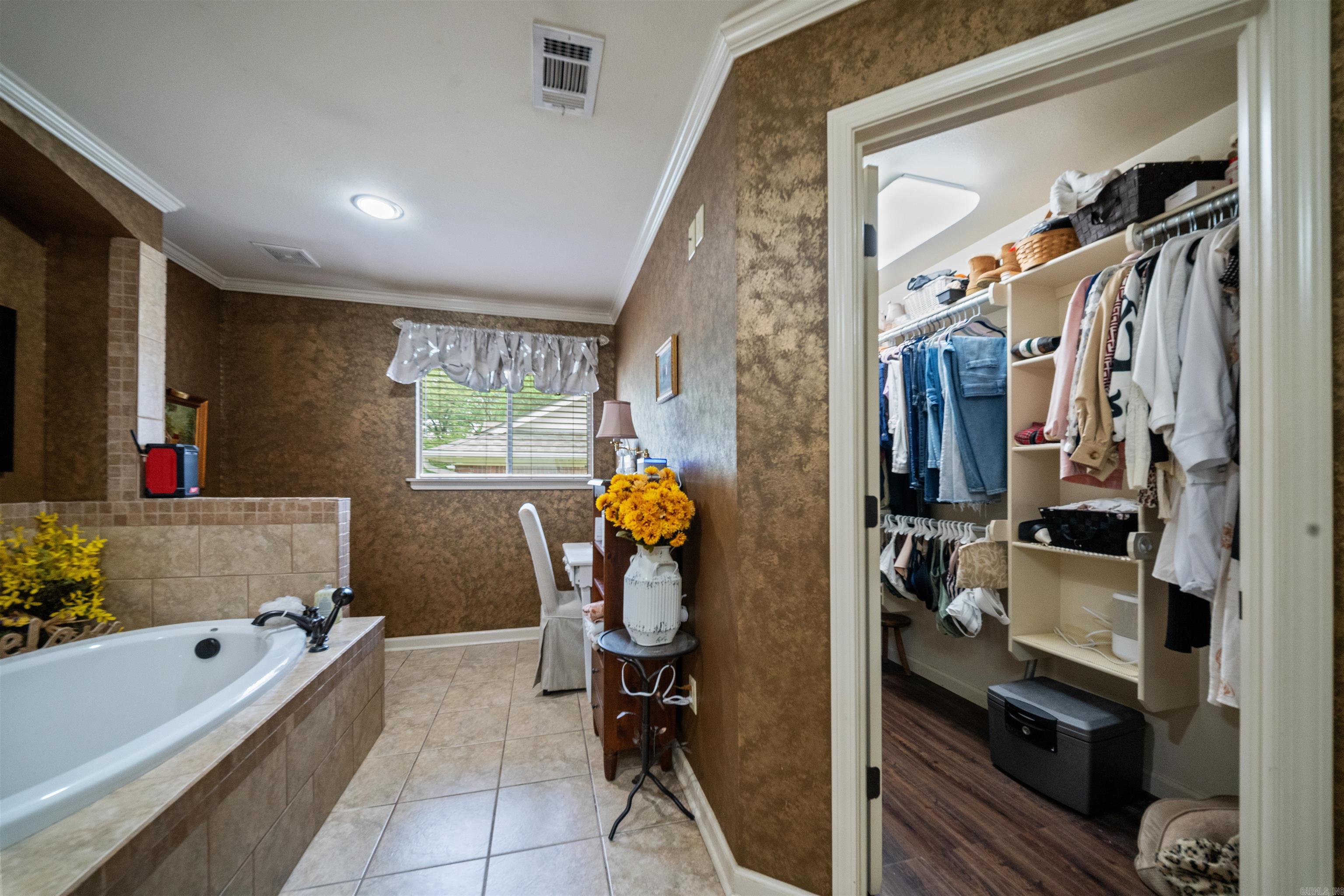 Shangri-La Heights - Residential