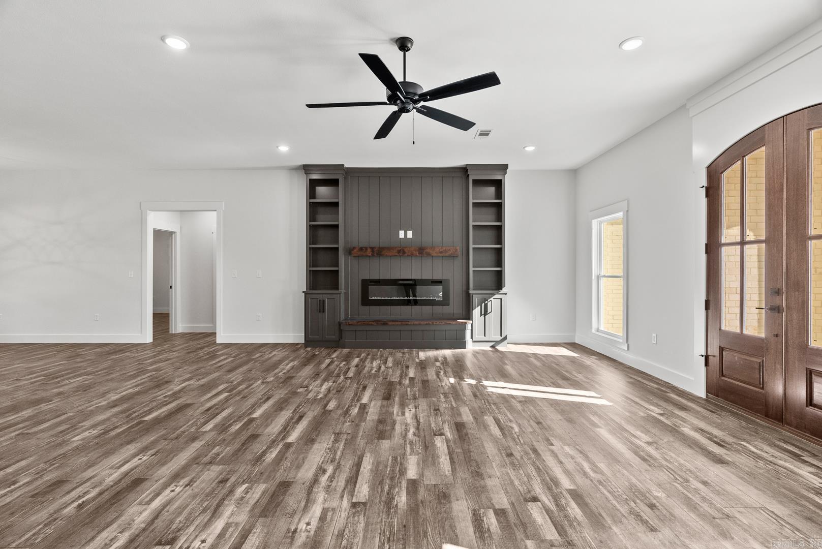 COYOTE RIDGE - Residential