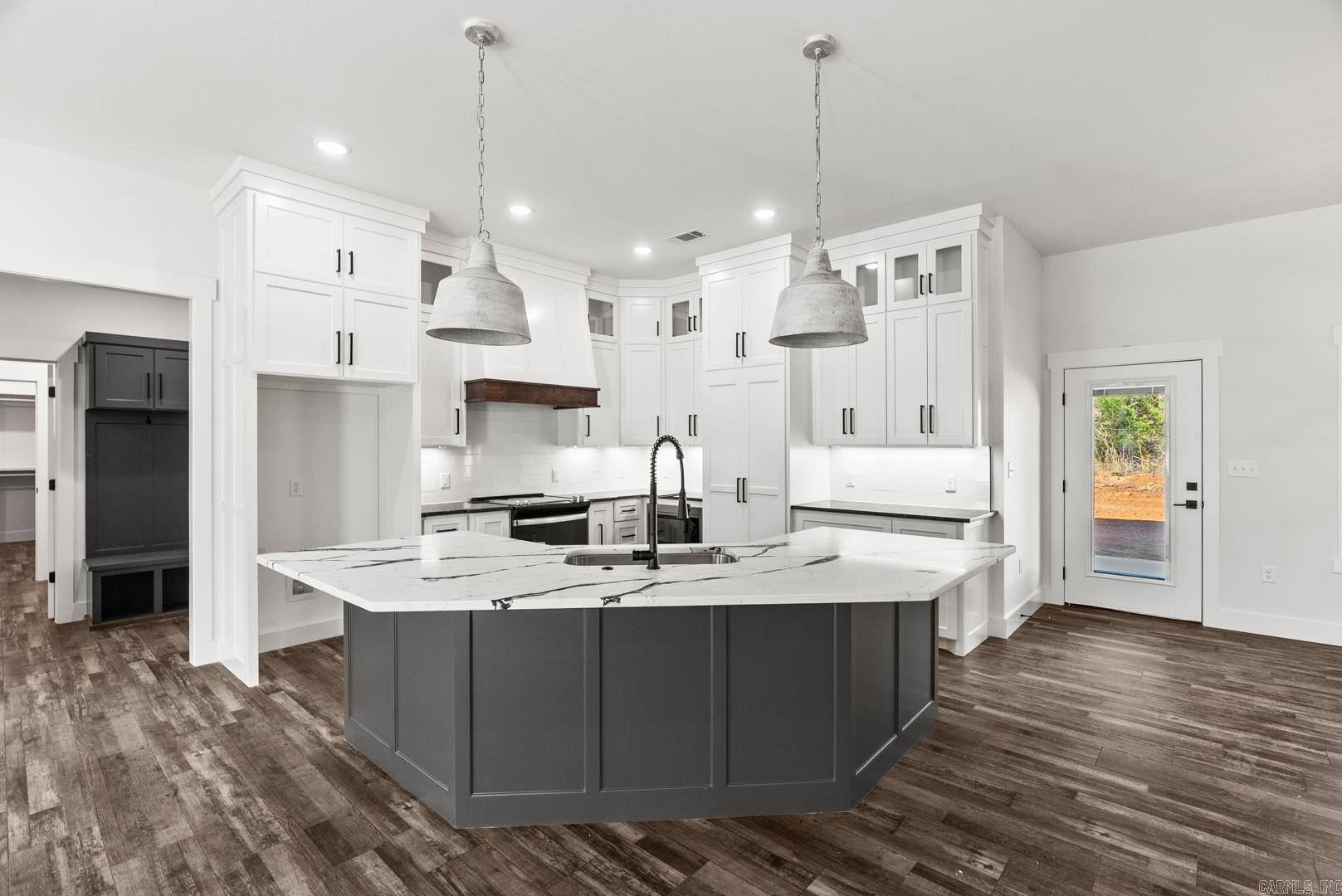 COYOTE RIDGE - Residential