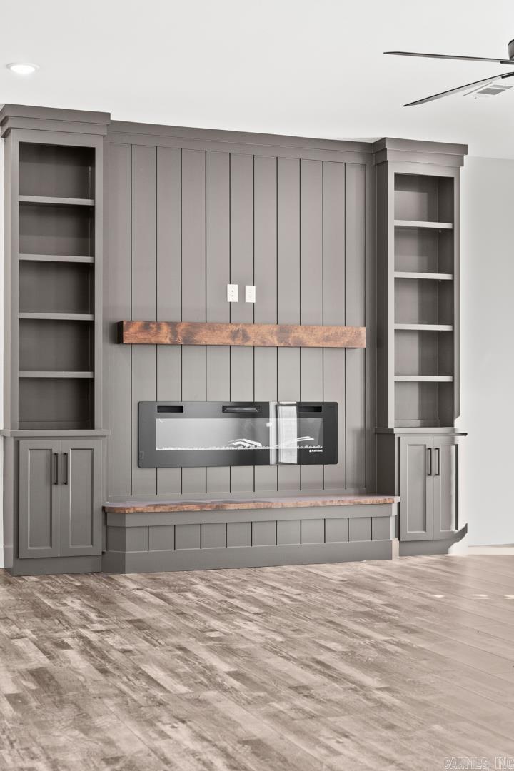 COYOTE RIDGE - Residential