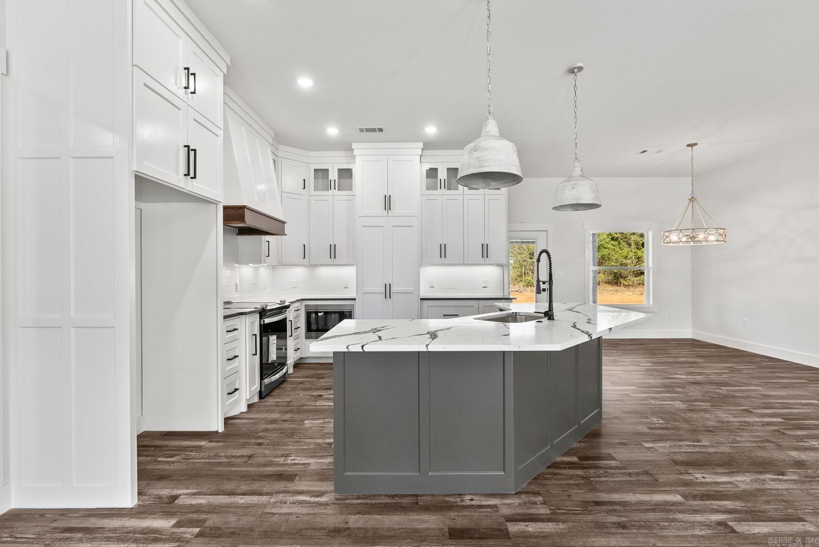 COYOTE RIDGE - Residential