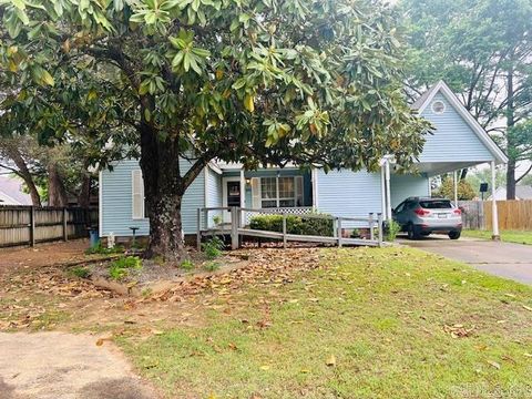 Photo of 110 Christie Street, Searcy, AR 72143 (MLS # 26016979)