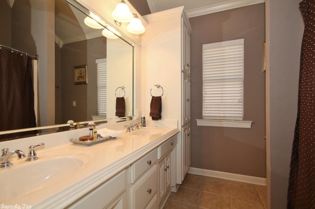 COUNTRY CLUB OF ARK THE - Residential