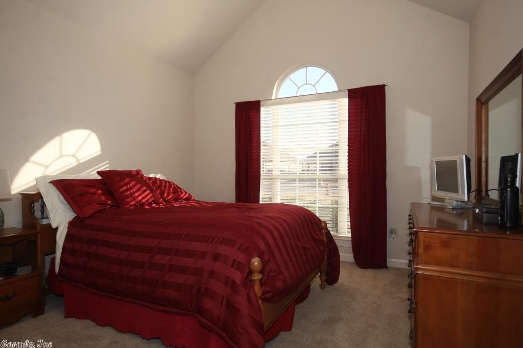 COUNTRY CLUB OF ARK THE - Residential