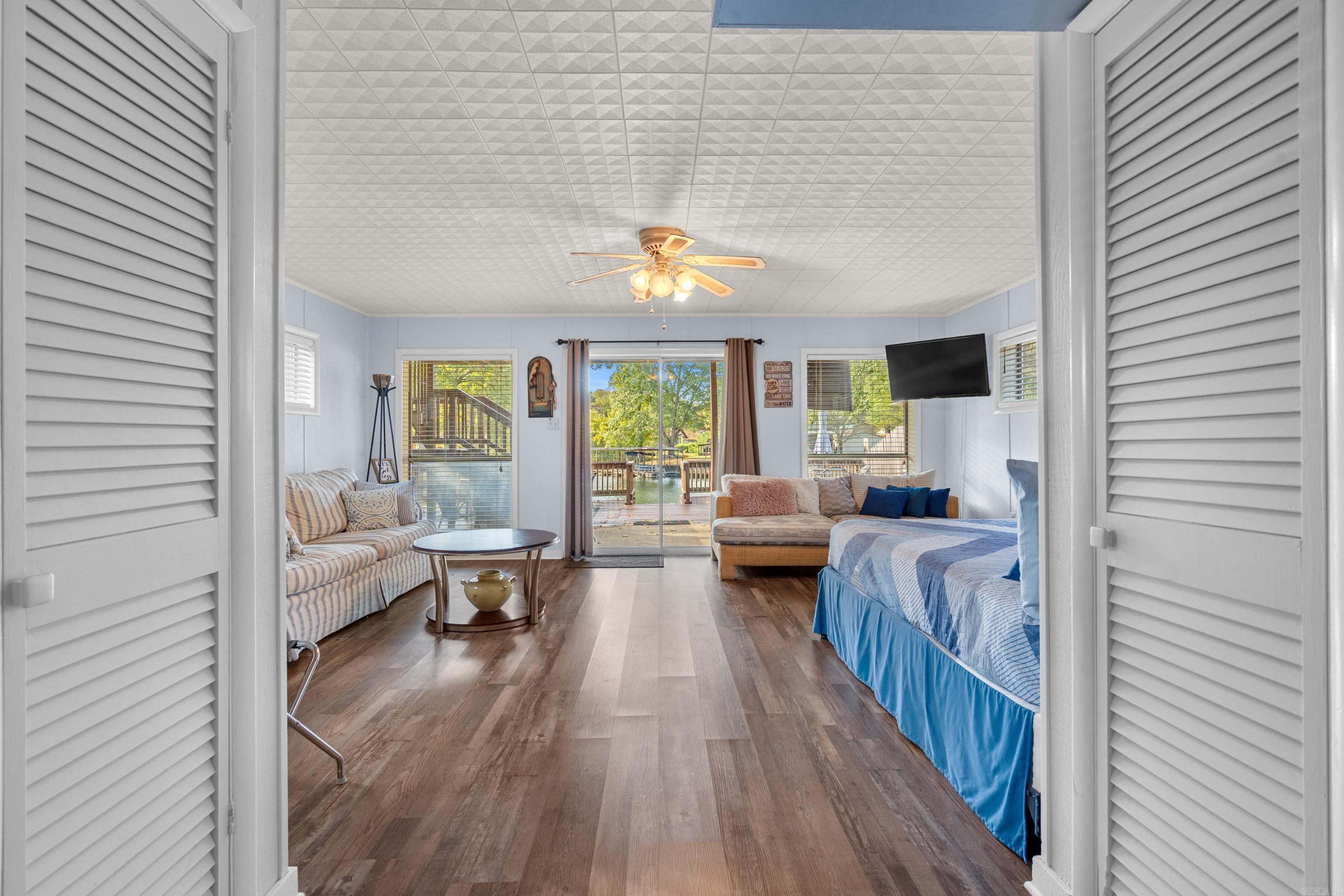 CORYS GLAZIER PEAU - Residential