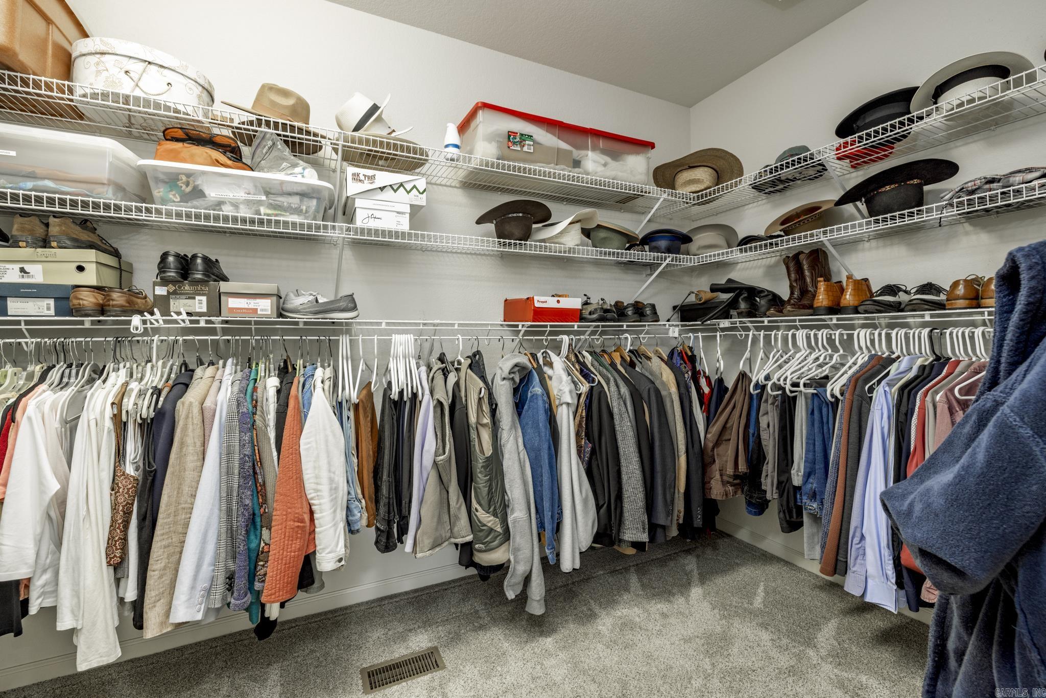 ALTA VISTA - Residential