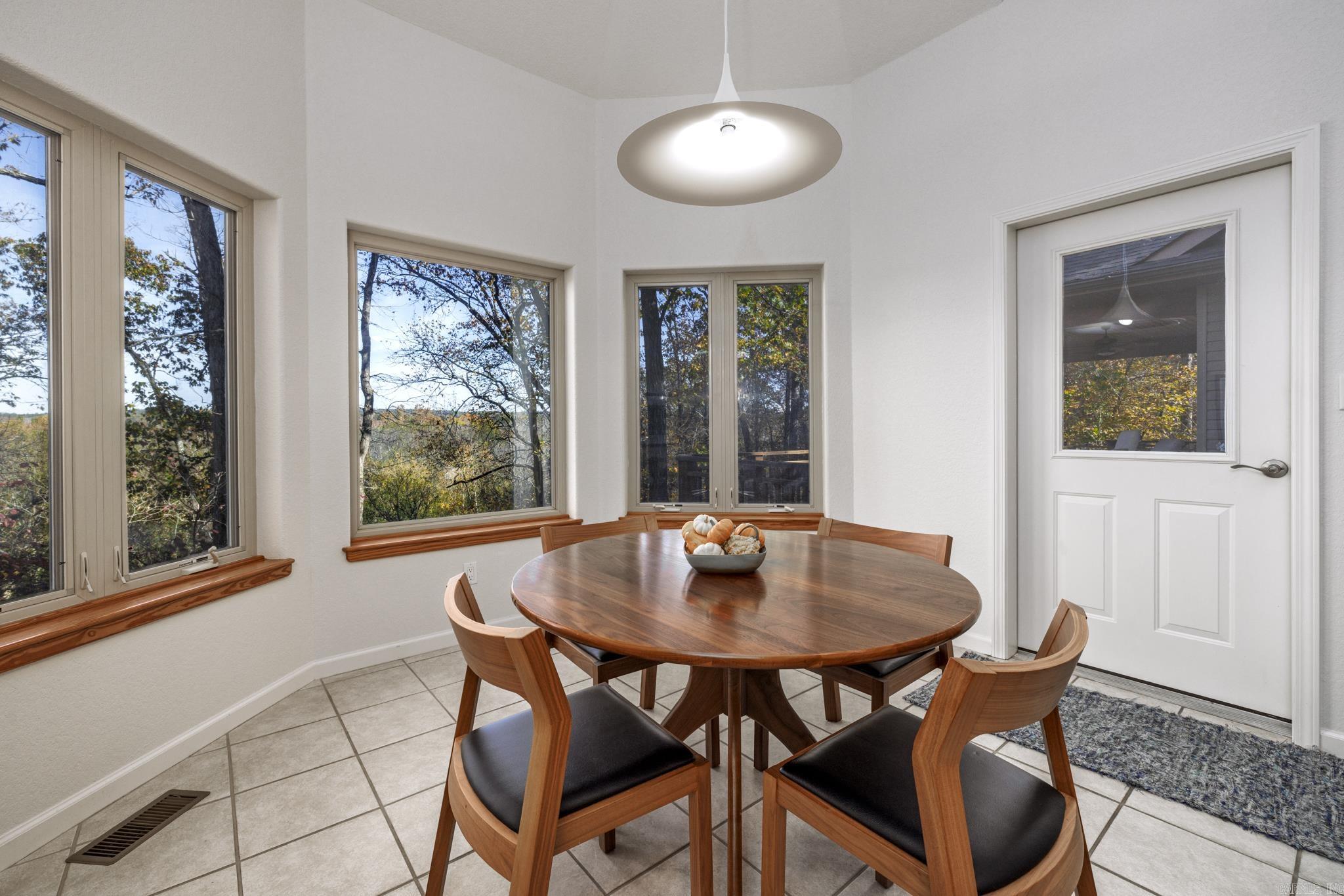 ALTA VISTA - Residential