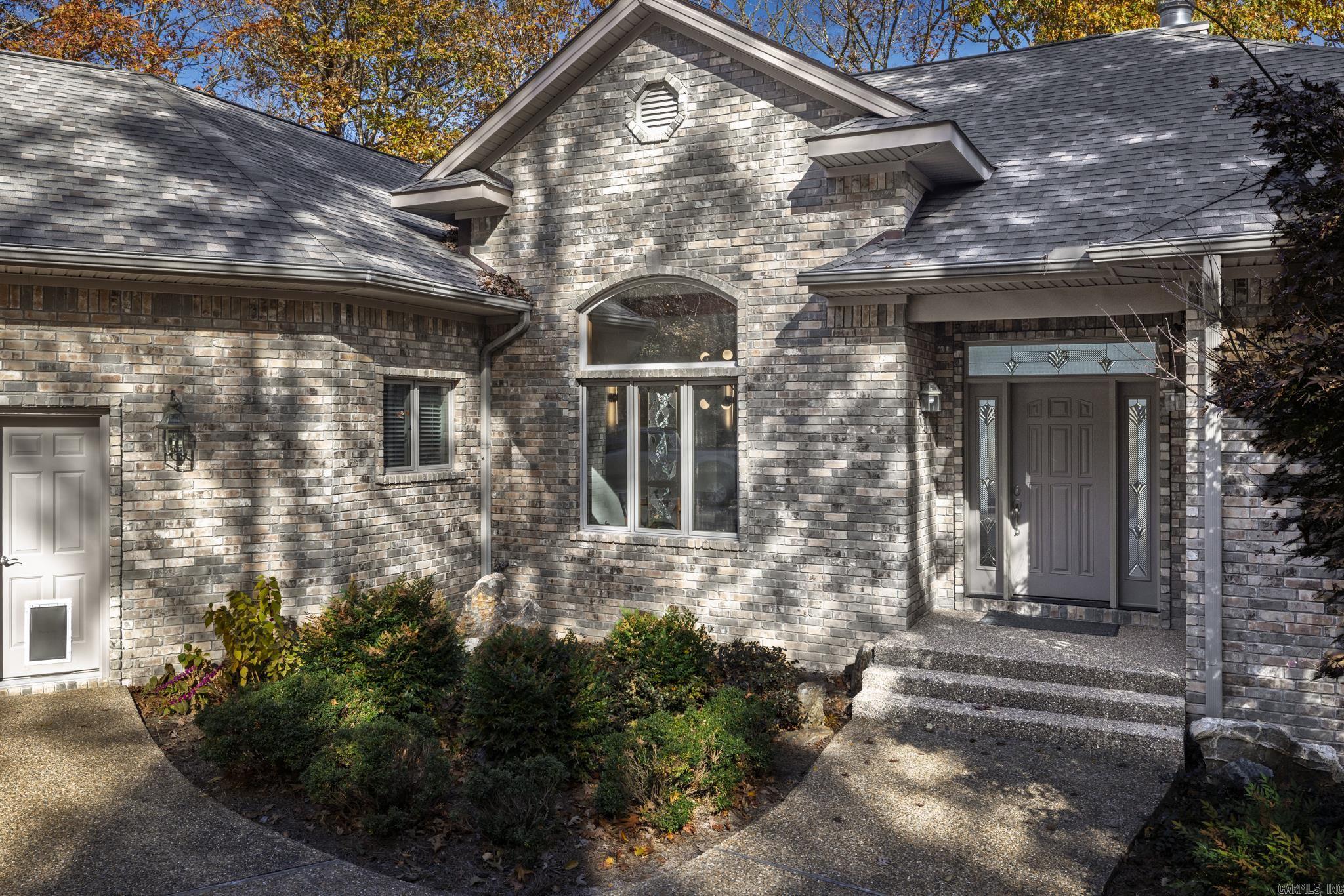 ALTA VISTA - Residential