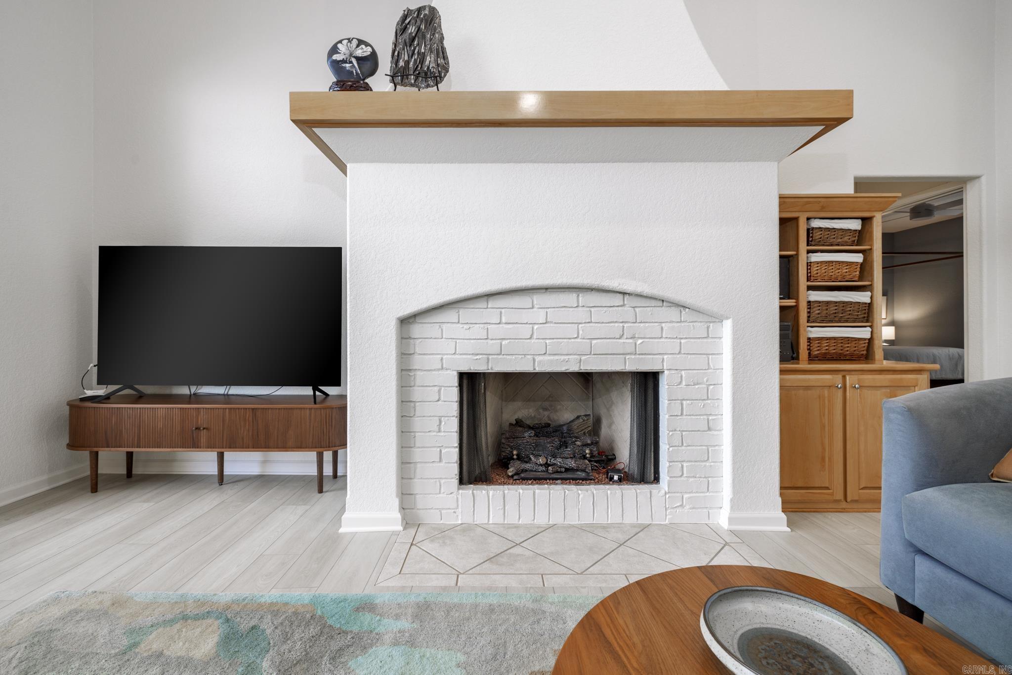 ALTA VISTA - Residential