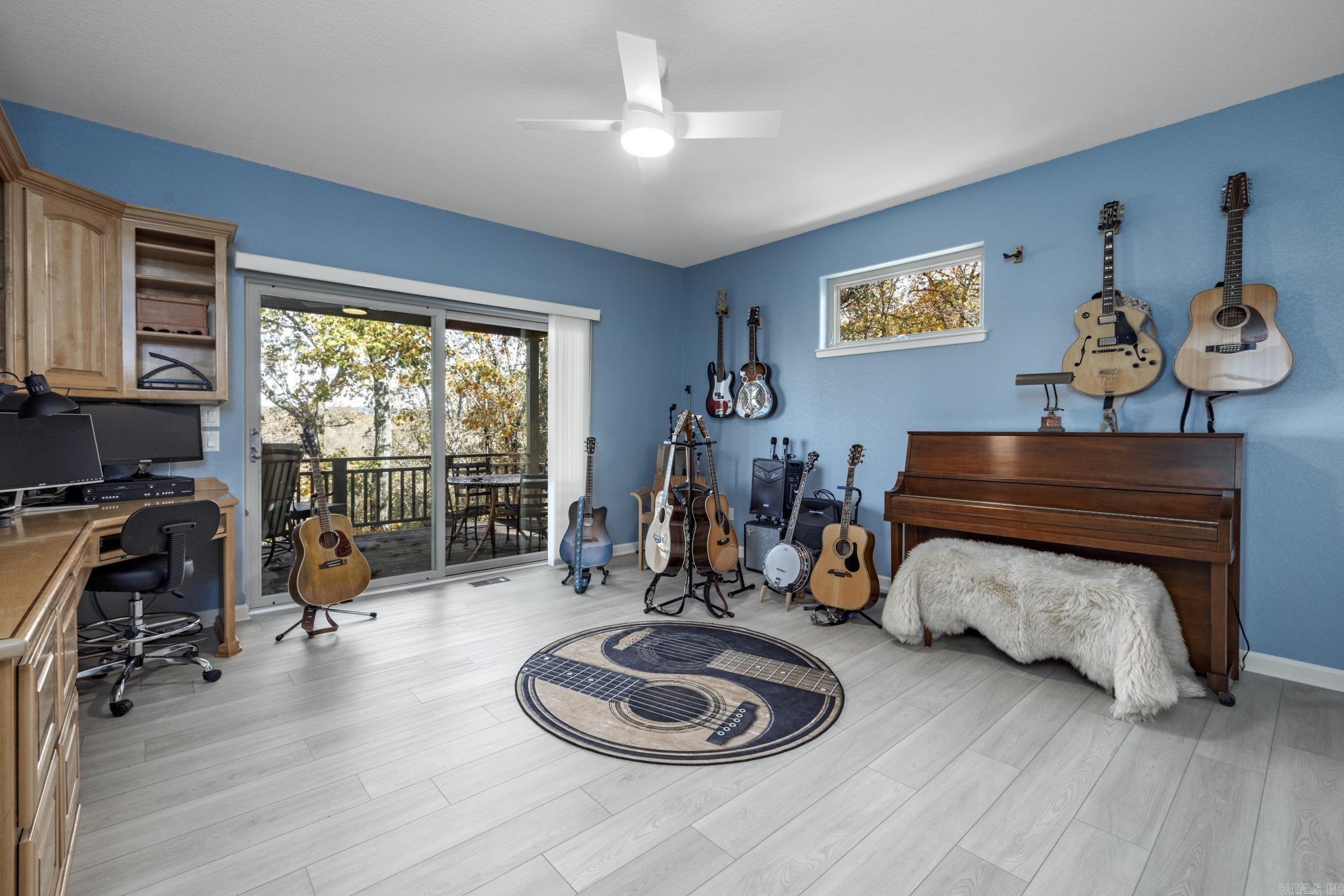 ALTA VISTA - Residential