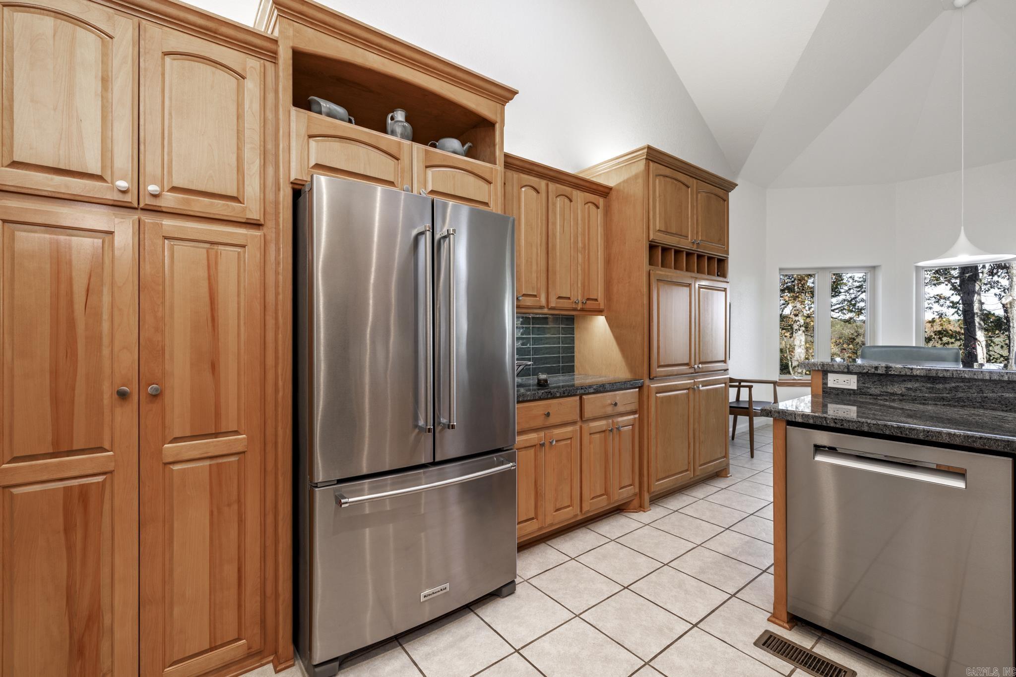 ALTA VISTA - Residential