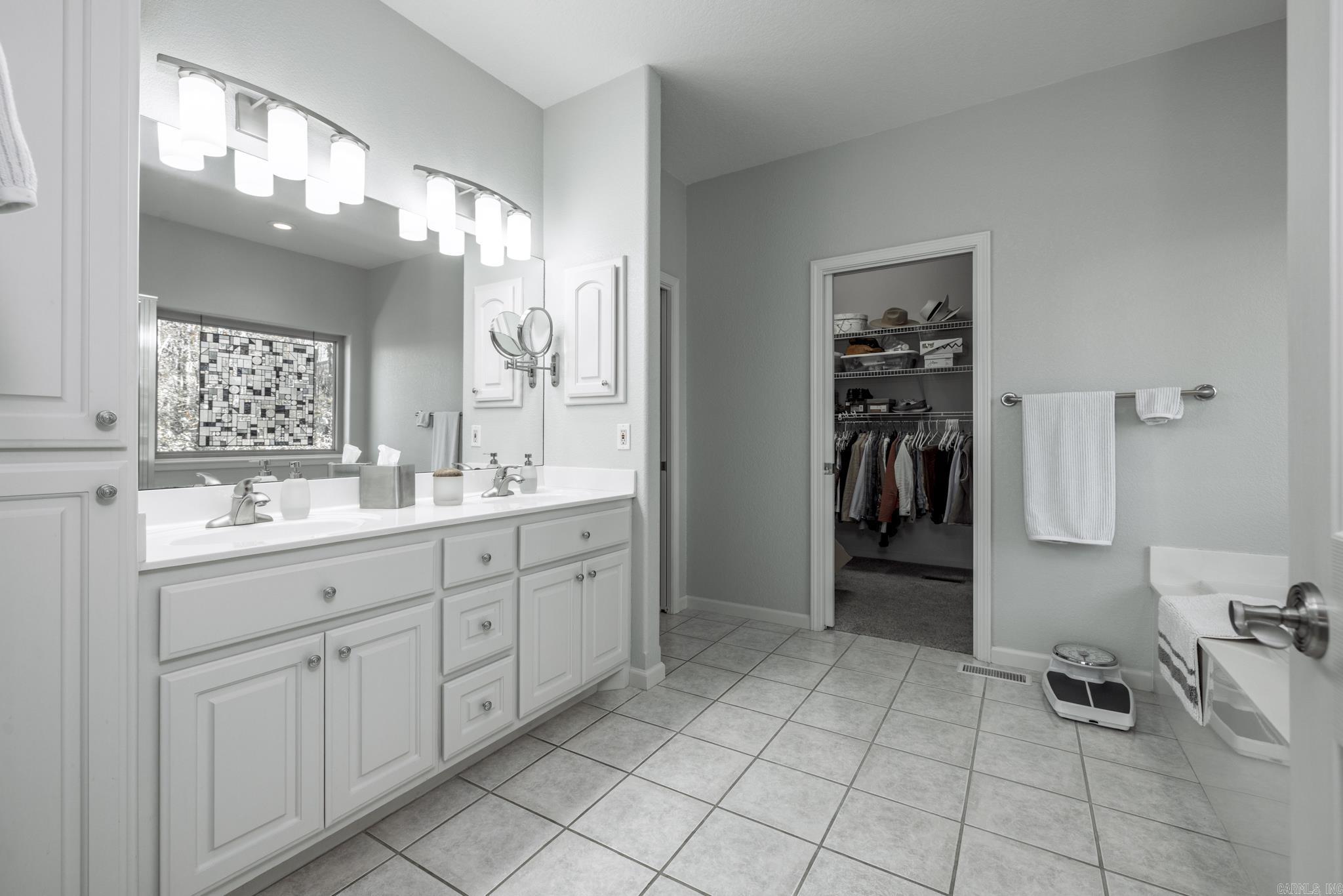 ALTA VISTA - Residential