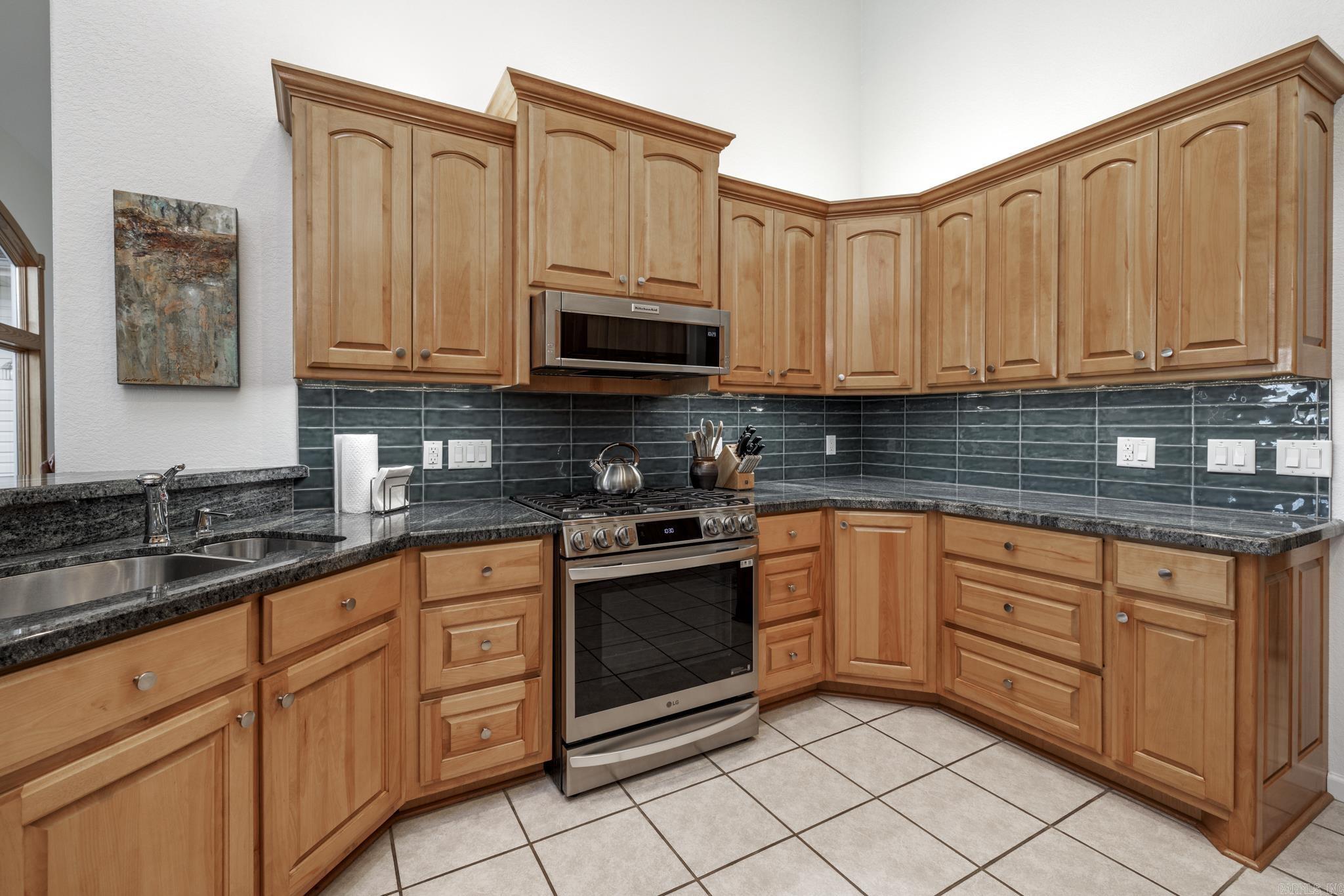 ALTA VISTA - Residential