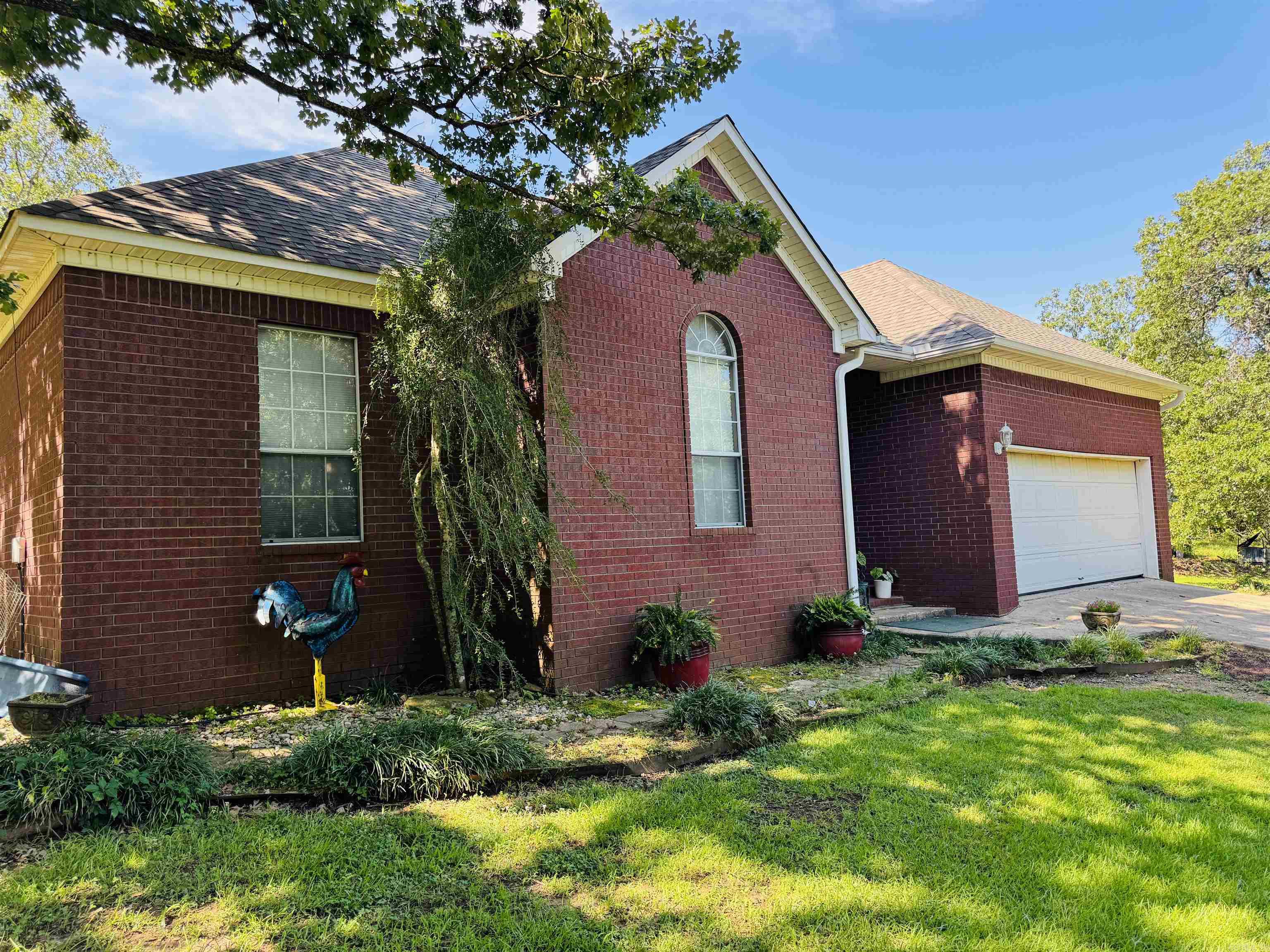 Looking for the peace and quiet? Check out this awesome home in Faulkner county sitting on 40 acres! This all brick home is a one owner and sitting at the end of Amber Oaks lane for absolute seclusion and privacy. This area is well known for great hunting or just enjoying the wild life thats comes with it. Several riding trails and some beautiful views from the top of the hill are hard to beat. There is an oversized metal shed that can be used for storage of your toys and equipment as well. House has a great layout with 9 foot ceilings, and a fireplace as center of attention in living room. The master is set apart form the other 2 bedrooms and has a large laundry room just off the 2 car garage. Roof and gutters replaced 2 years ago, so no need to worry about that. If you are looking for acreage and a beautiful spot to call home, THIS IS IT!! Call your agent and book your showing today...