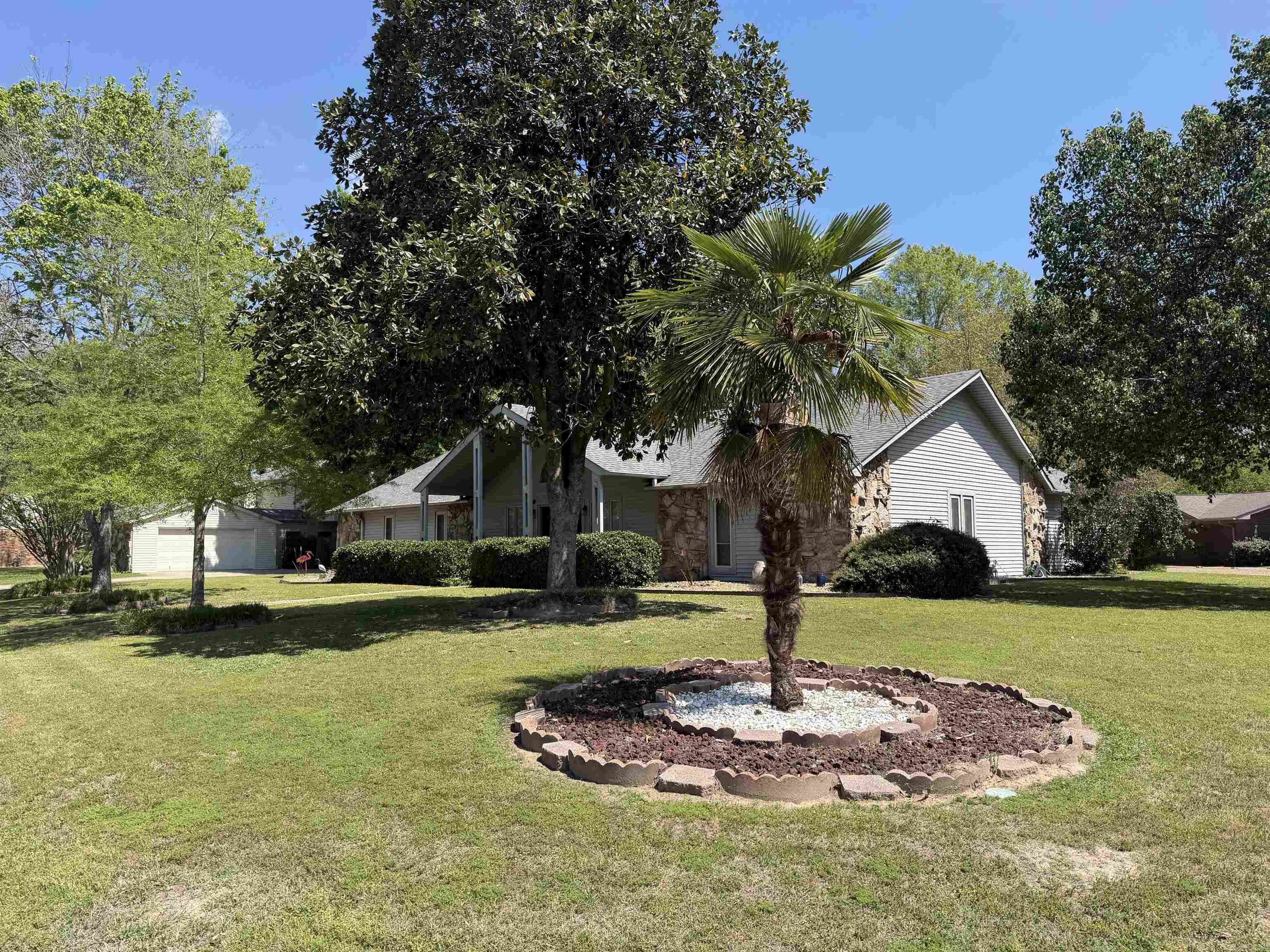 WINDSOR PLACE - Residential