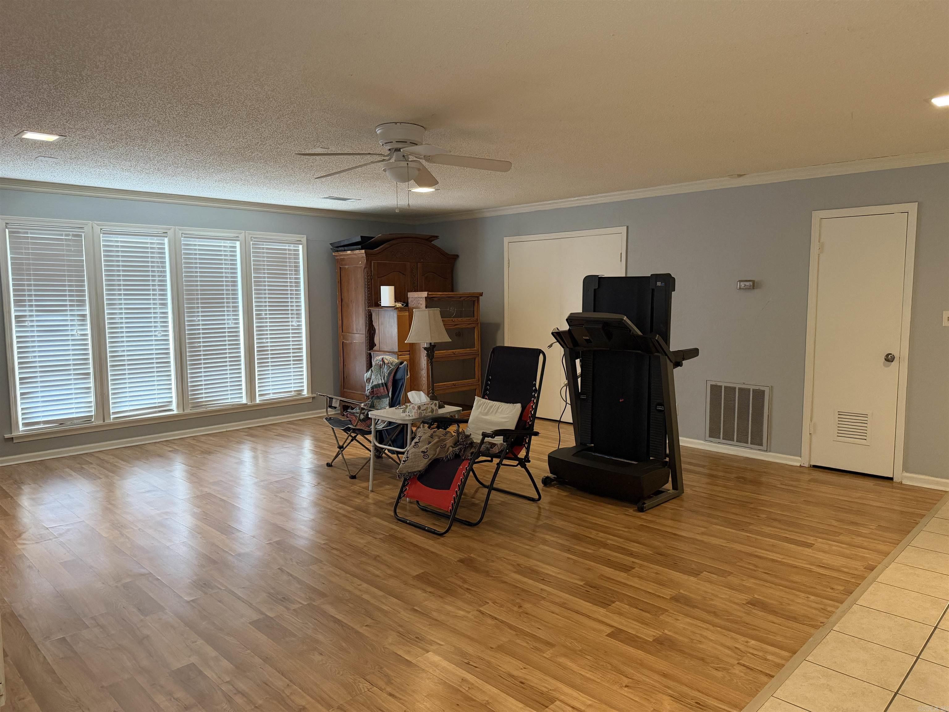 WINDSOR PLACE - Residential