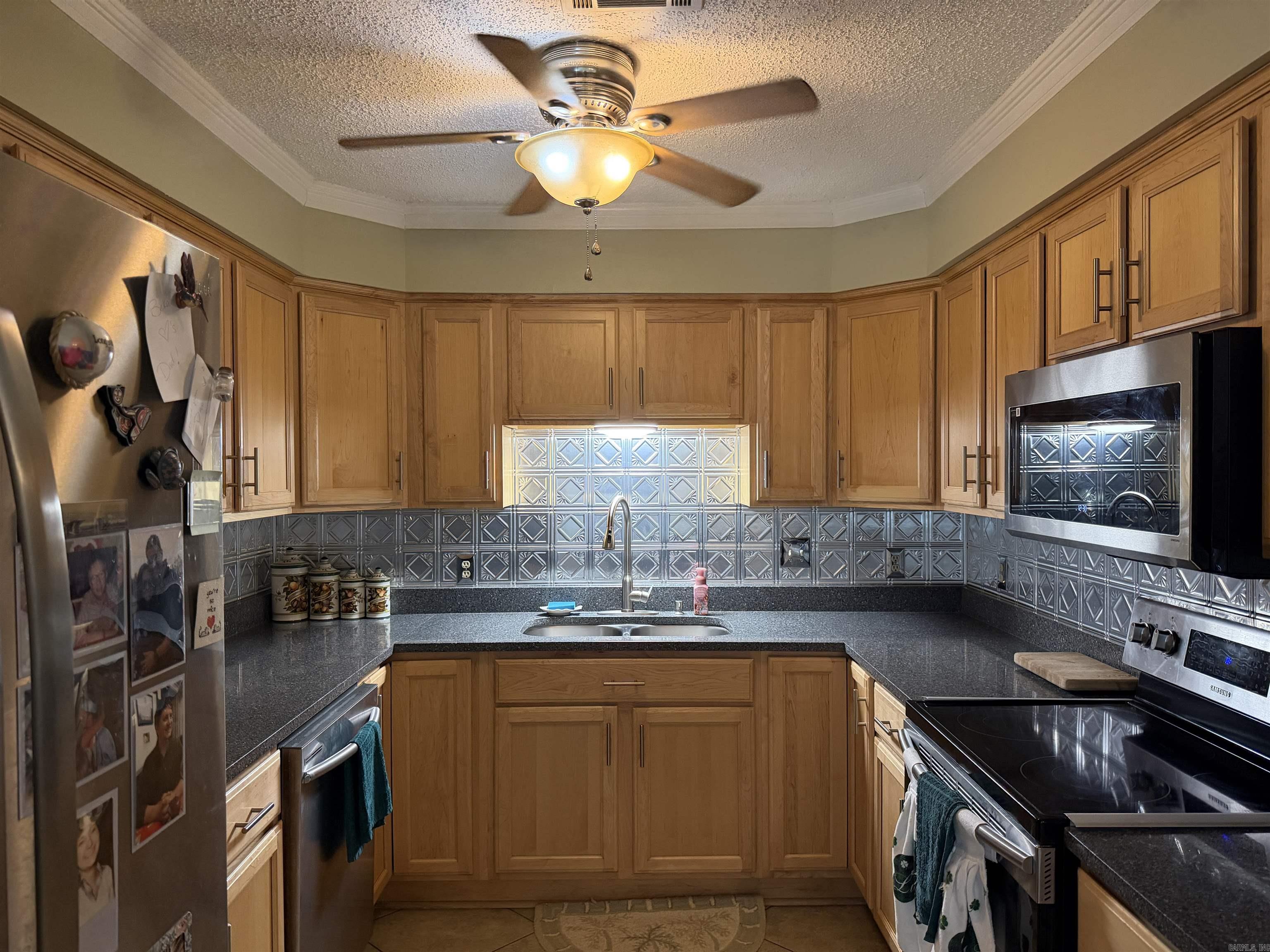 WINDSOR PLACE - Residential